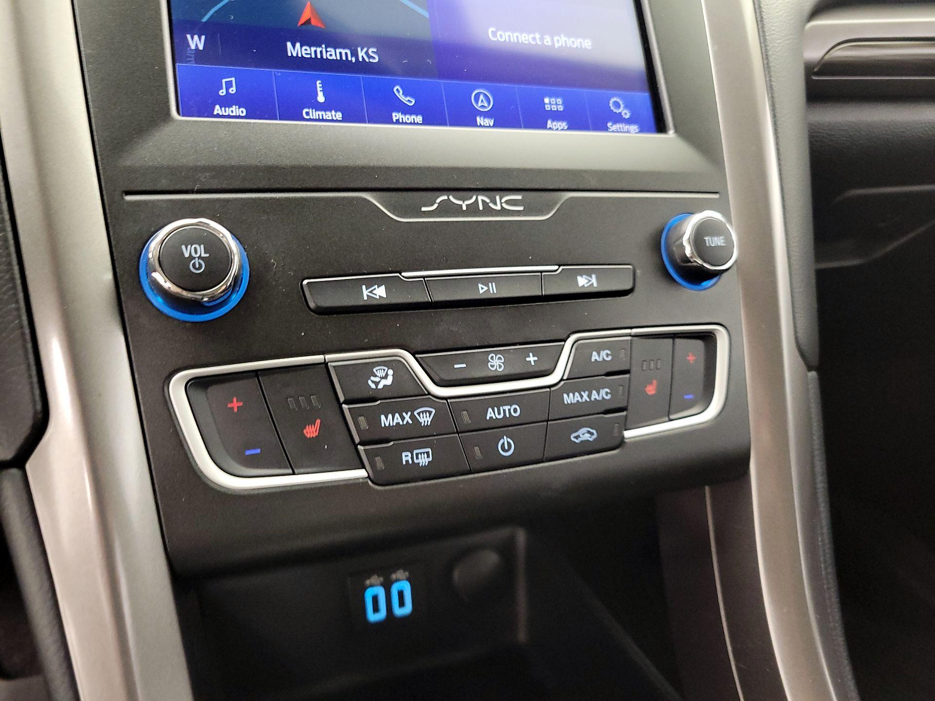 Thumbnail: 2020 Ford Fusion - 17