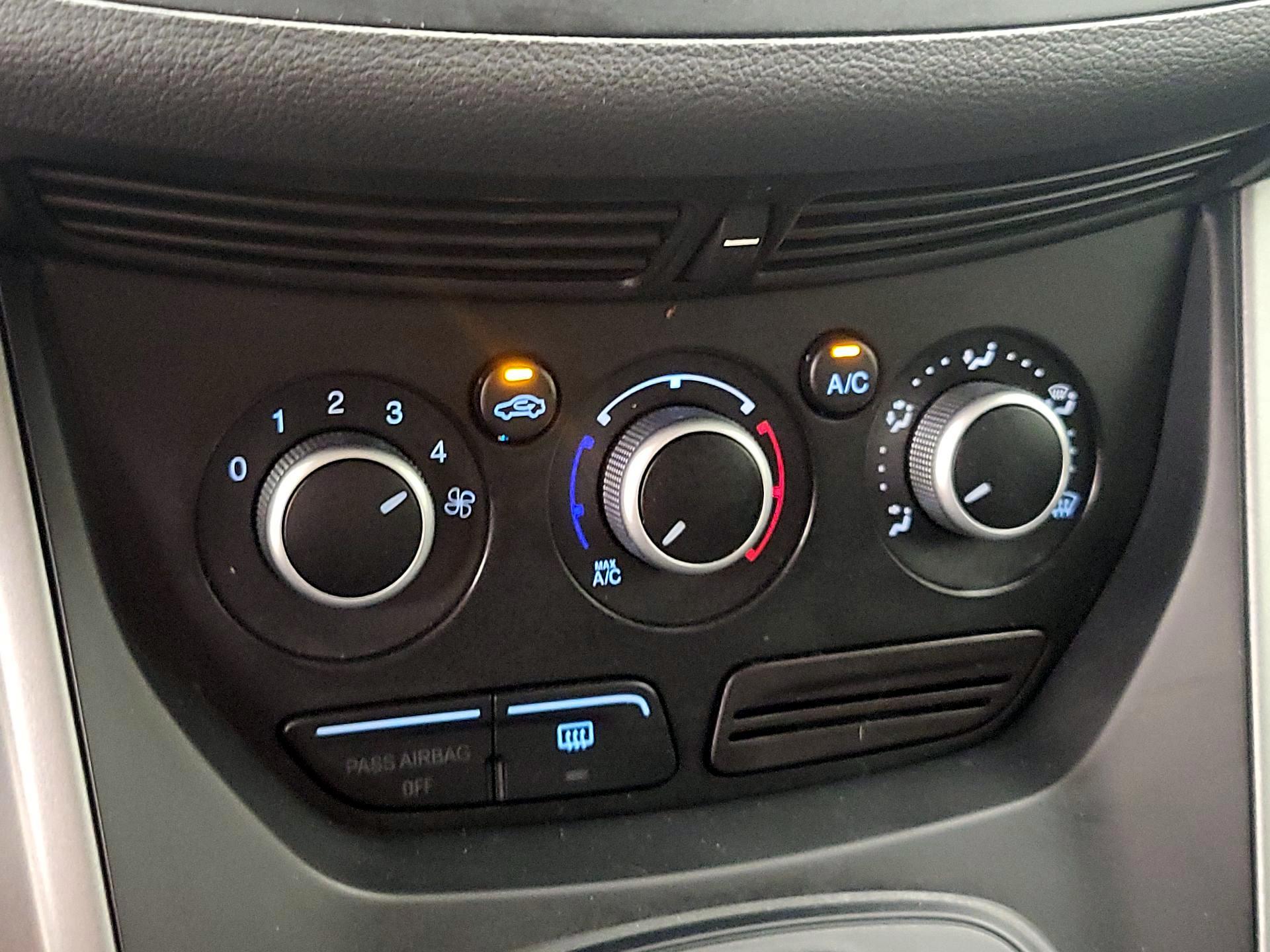 Thumbnail: 2014 Ford Escape - 16