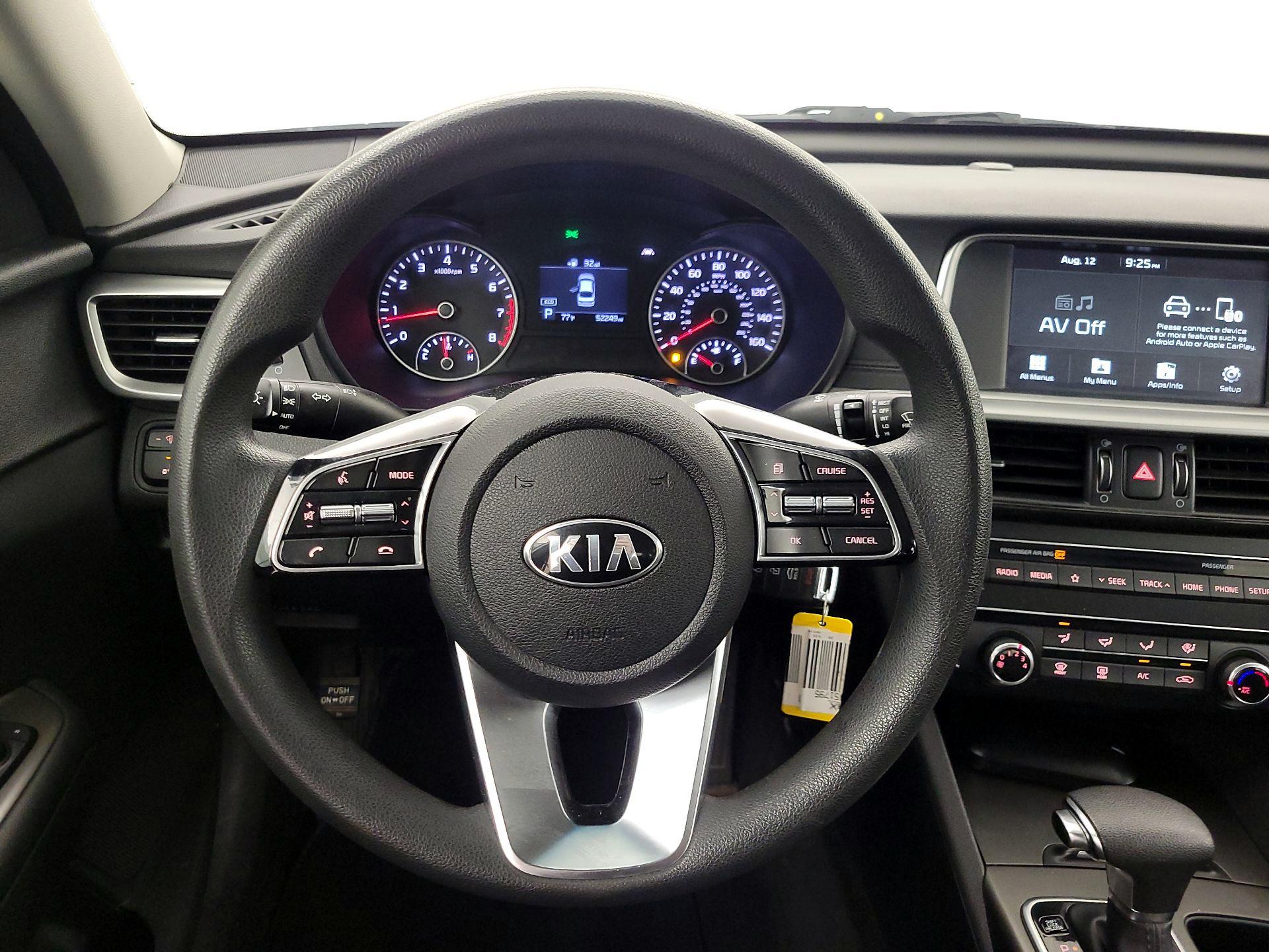 Thumbnail: 2020 Kia Optima - 10