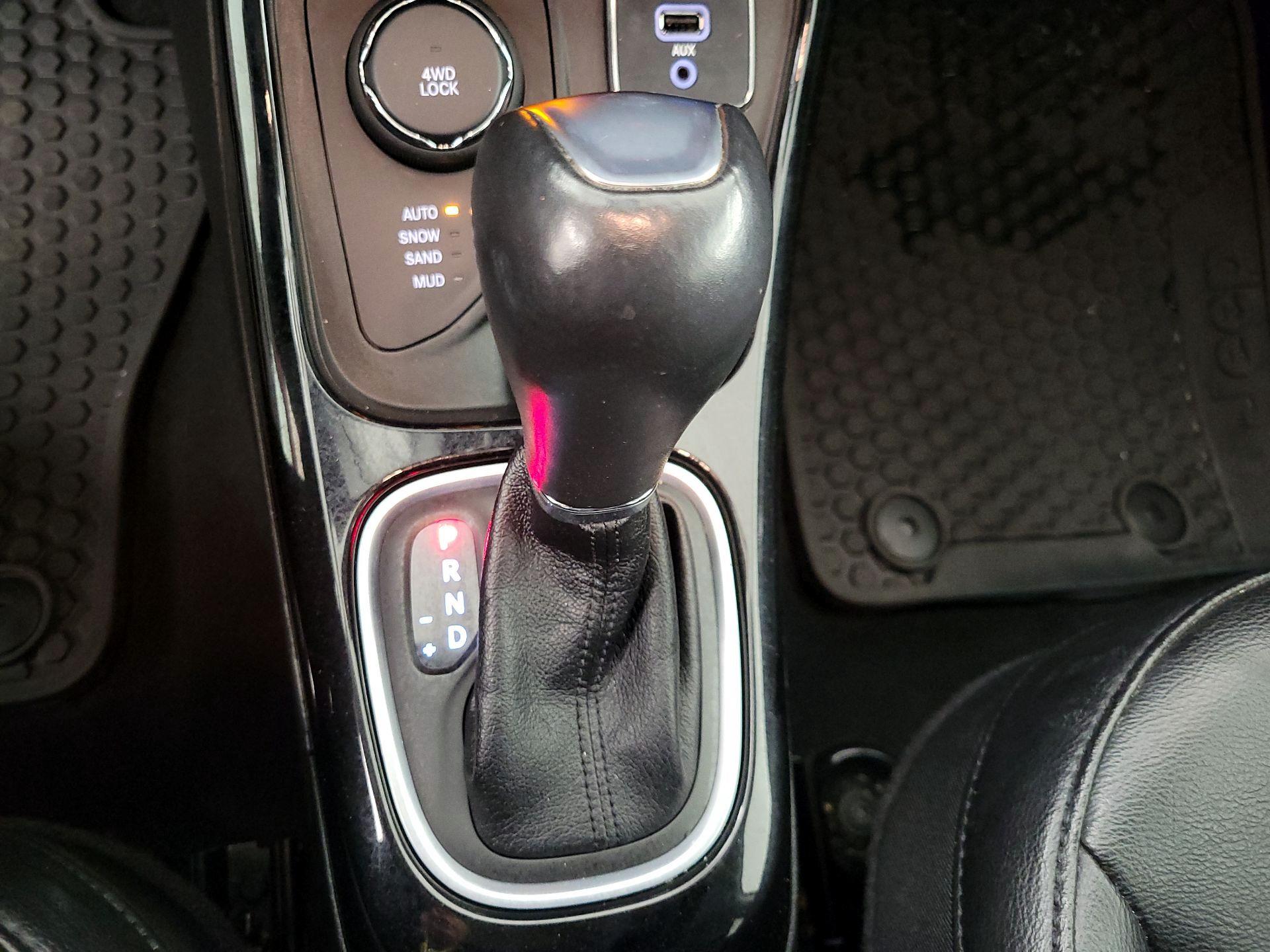 Thumbnail: 2021 Jeep Compass - 17