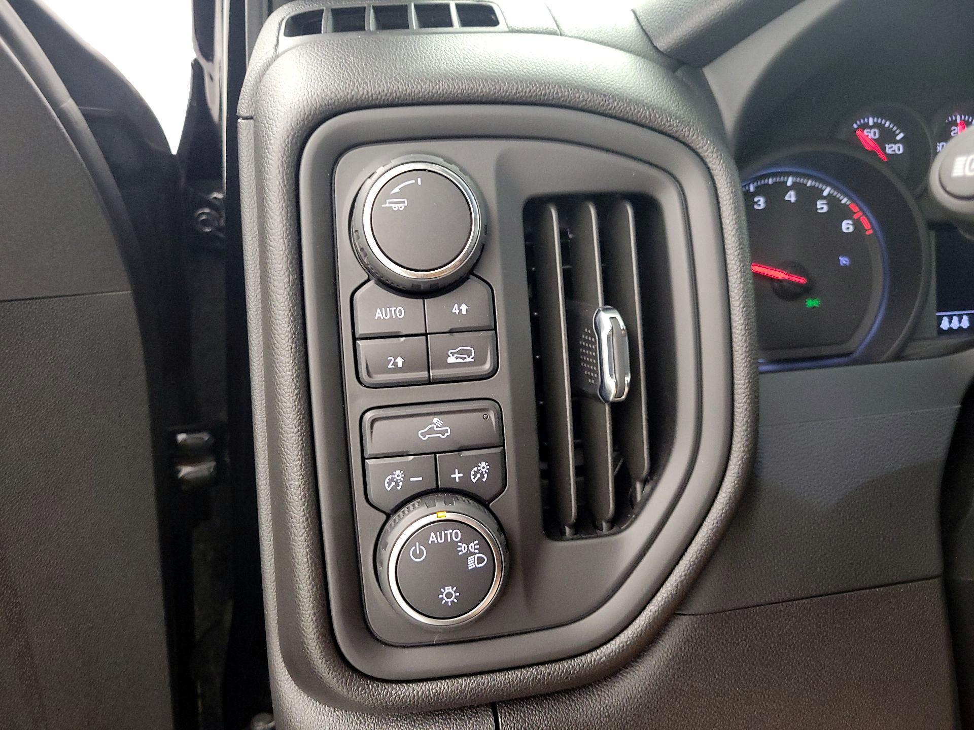 Thumbnail: 2024 Chevrolet Silverado 1500 - 13