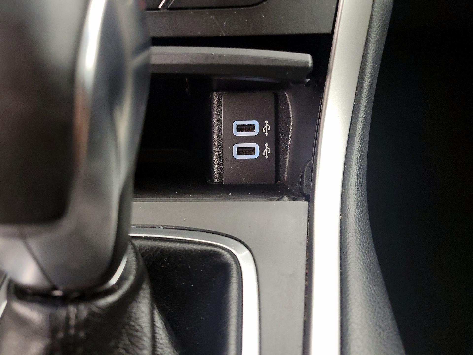 Thumbnail: 2016 Ford Edge - 18