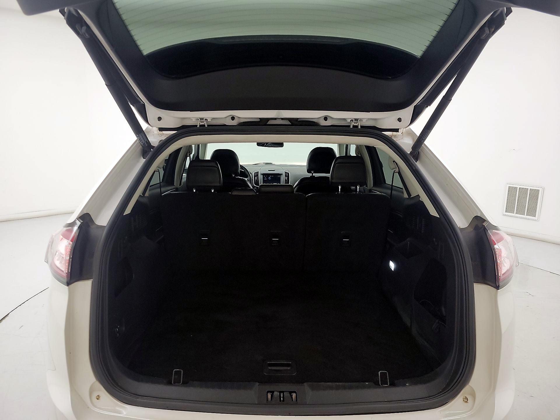 Thumbnail: 2016 Ford Edge - 20