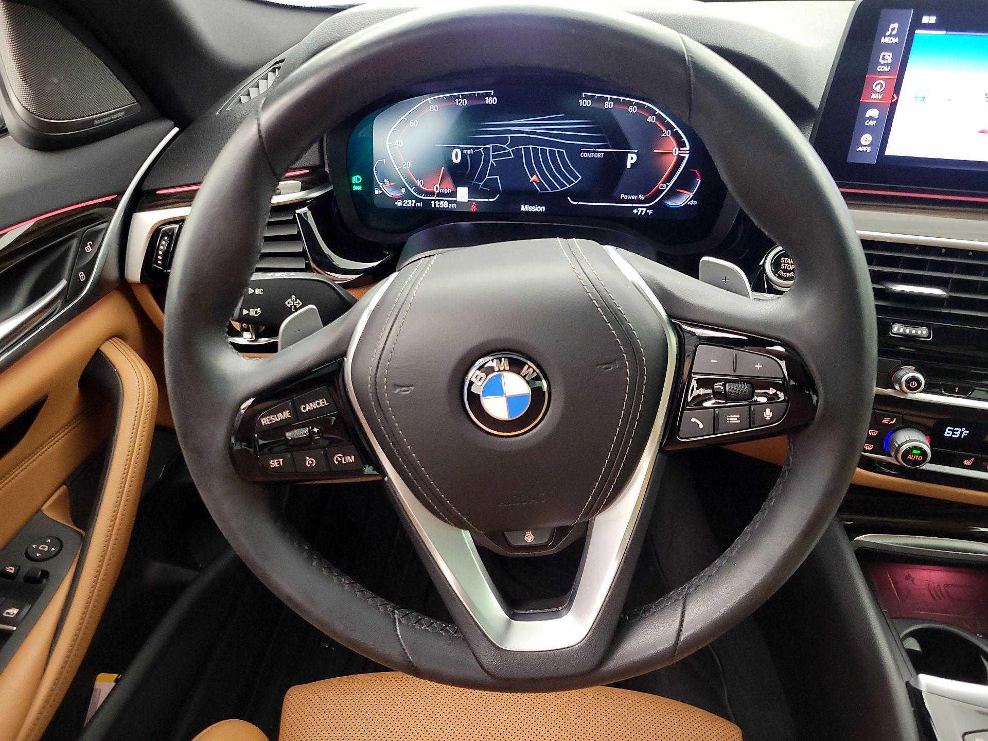 Thumbnail: 2022 BMW 5 Series - 10