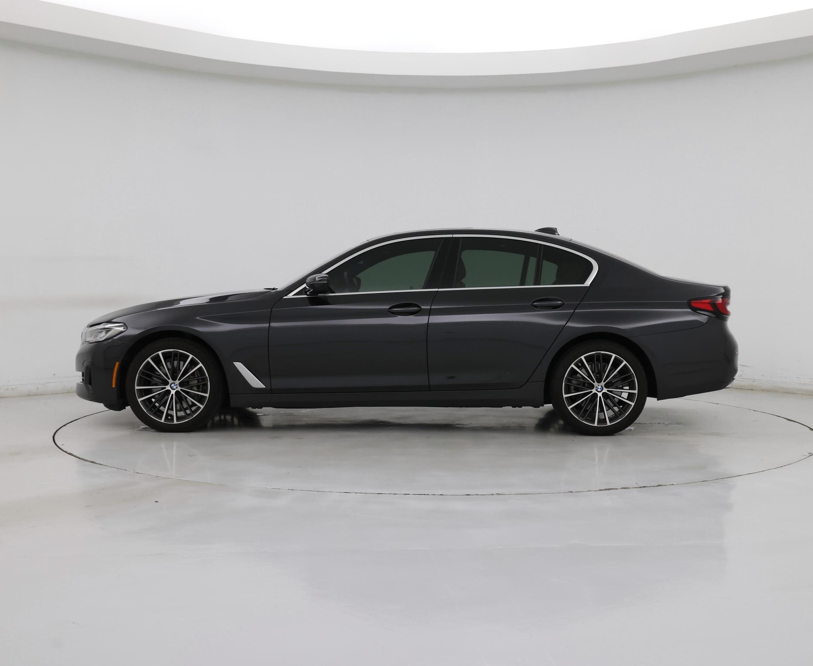Thumbnail: 2022 BMW 5 Series - 3