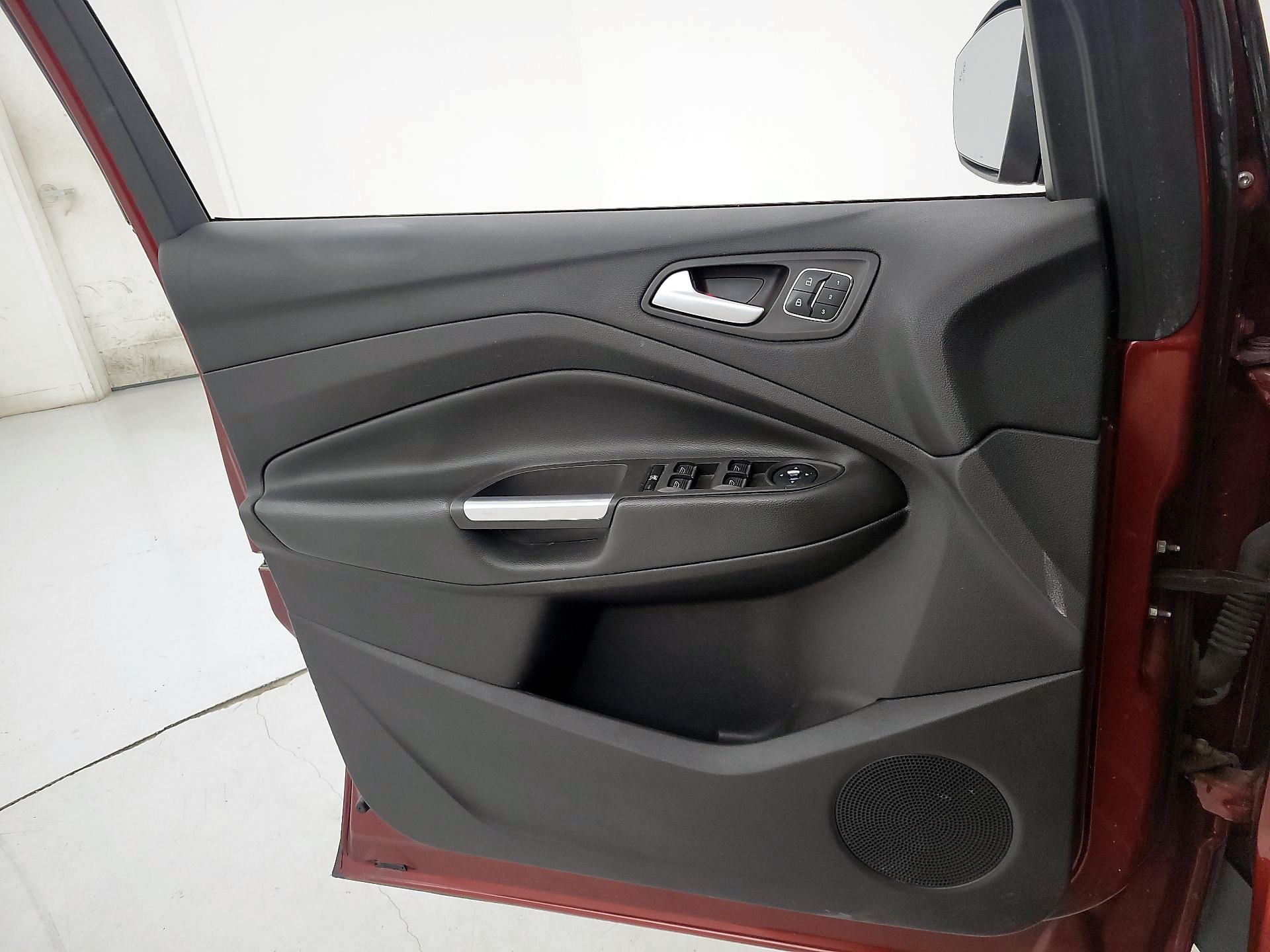 Thumbnail: 2014 Ford Escape - 12