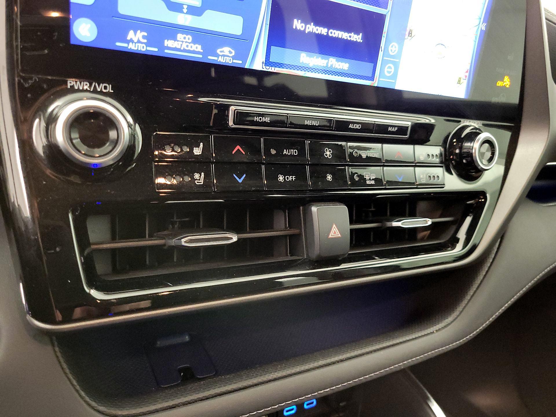 Thumbnail: 2022 Toyota Highlander - 17