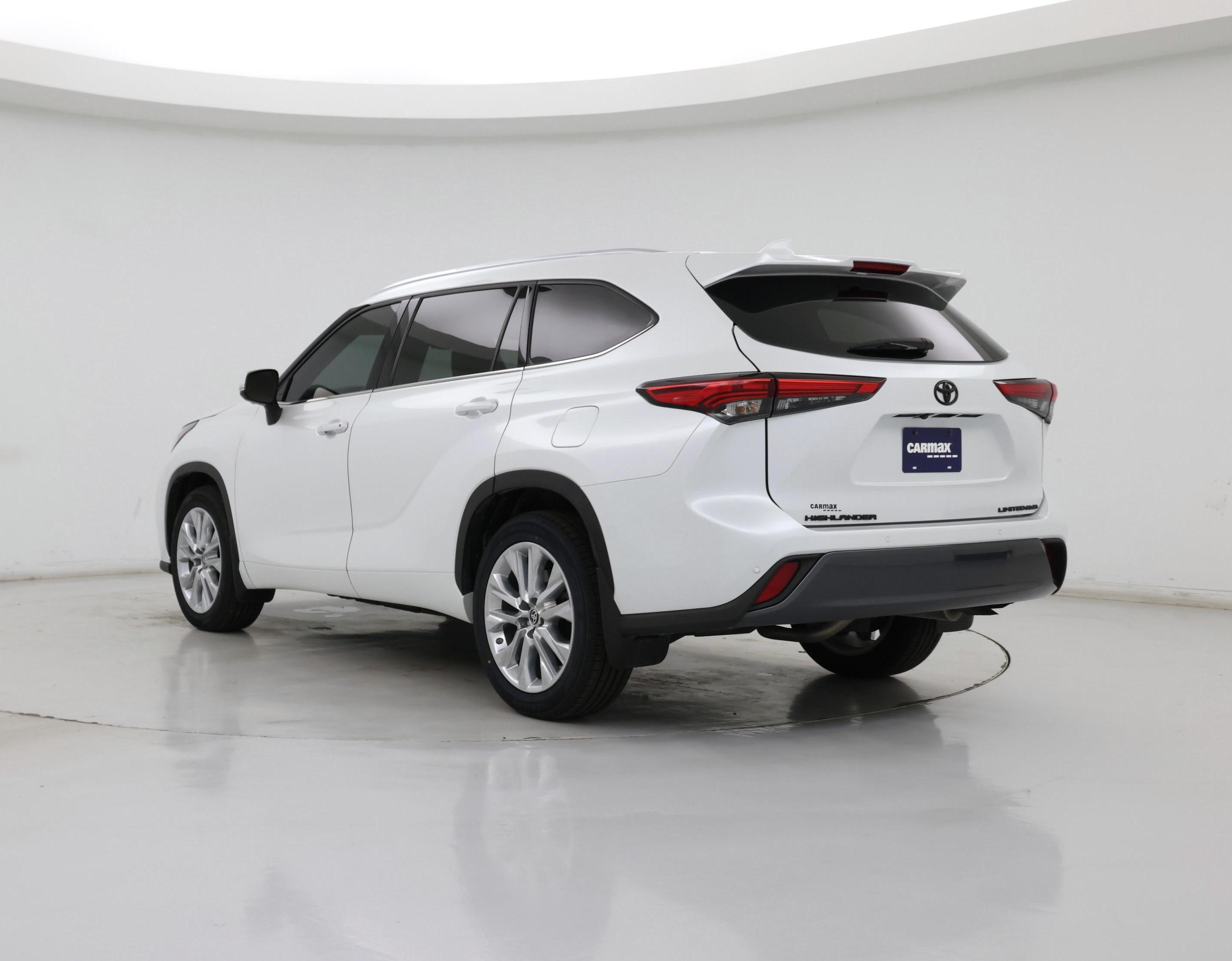 Thumbnail: 2022 Toyota Highlander - 2