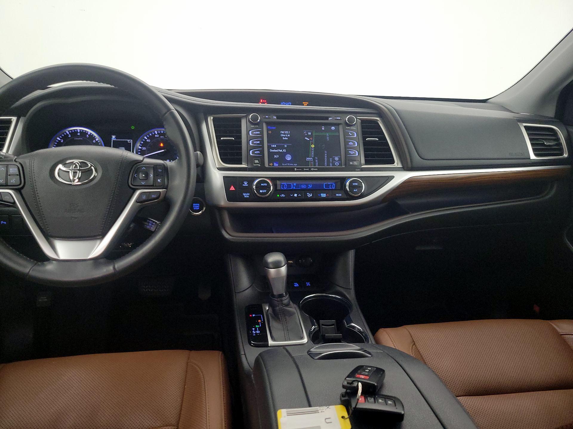 Thumbnail: 2019 Toyota Highlander - 9