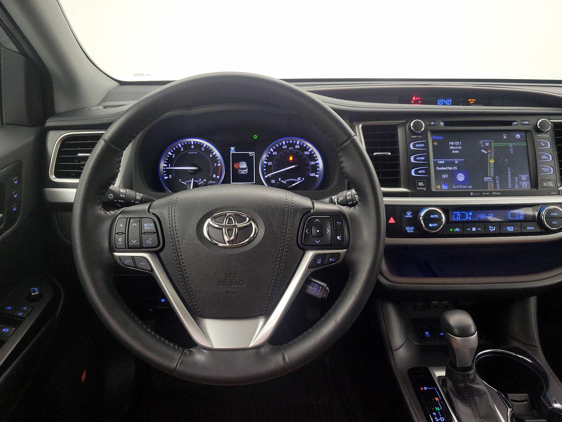 Thumbnail: 2019 Toyota Highlander - 10