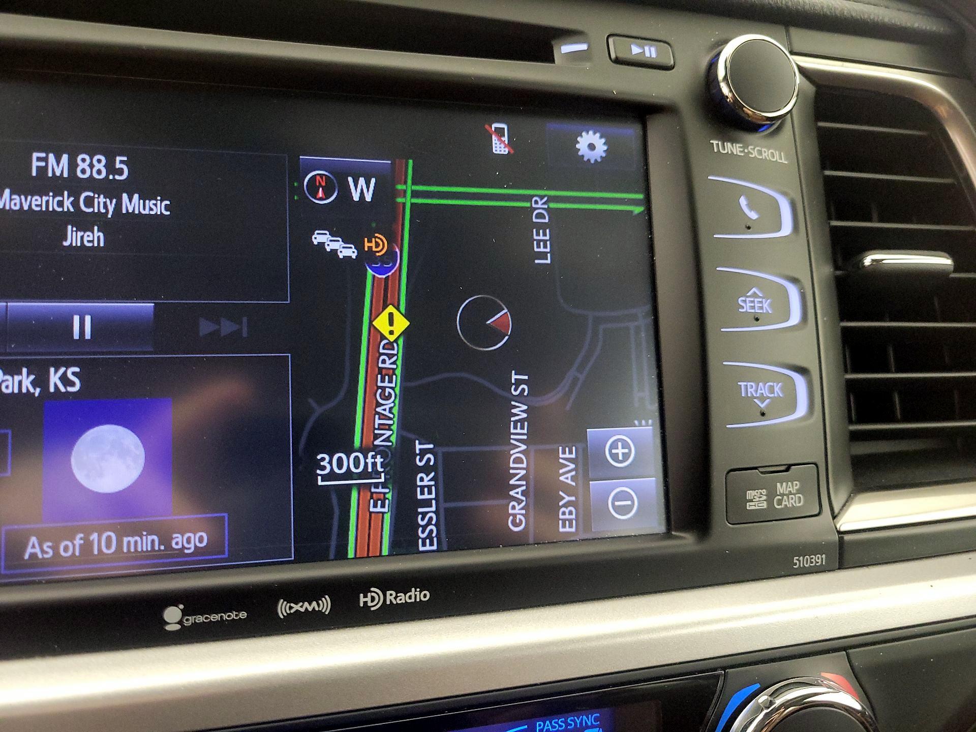 Thumbnail: 2019 Toyota Highlander - 14