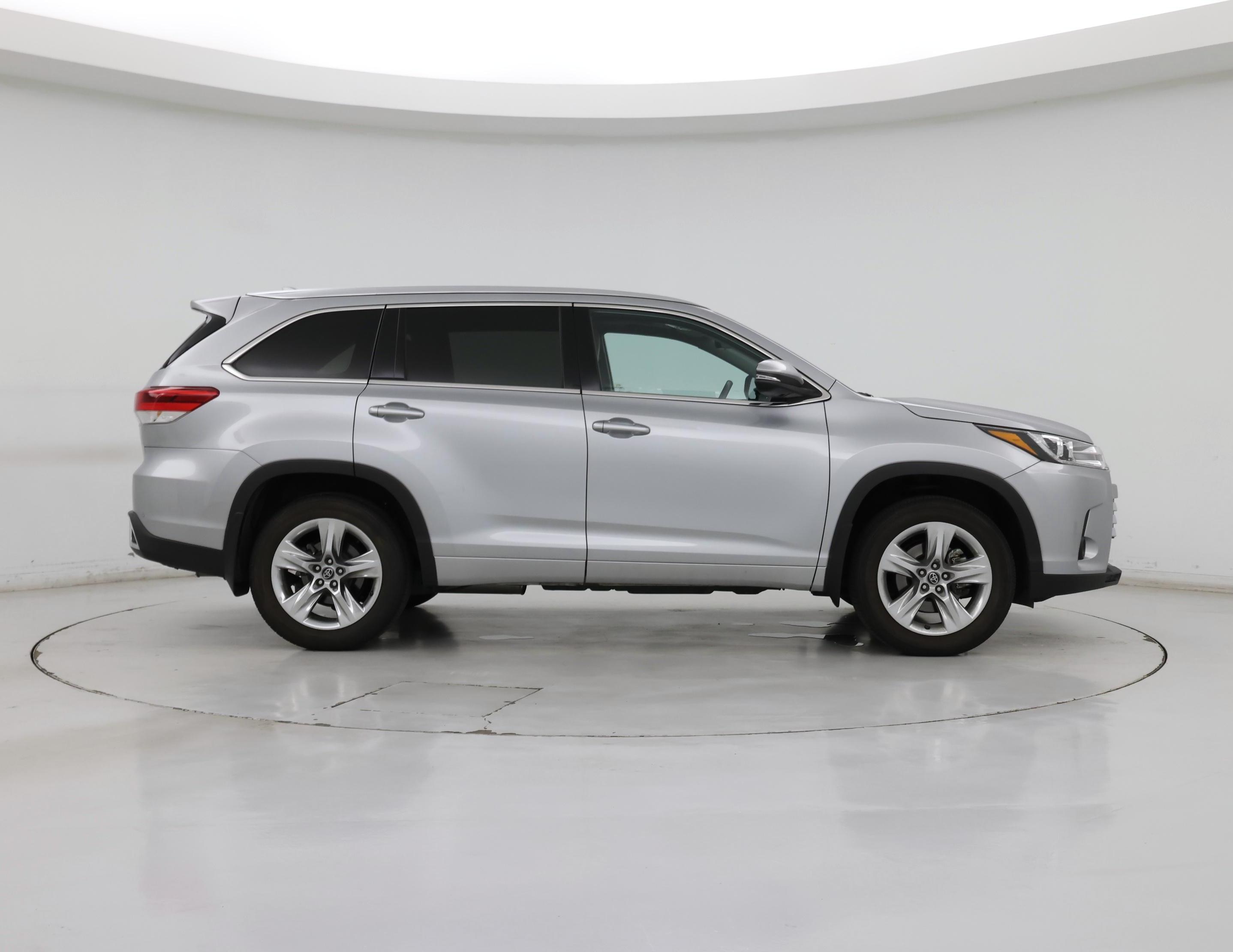 Thumbnail: 2019 Toyota Highlander - 7