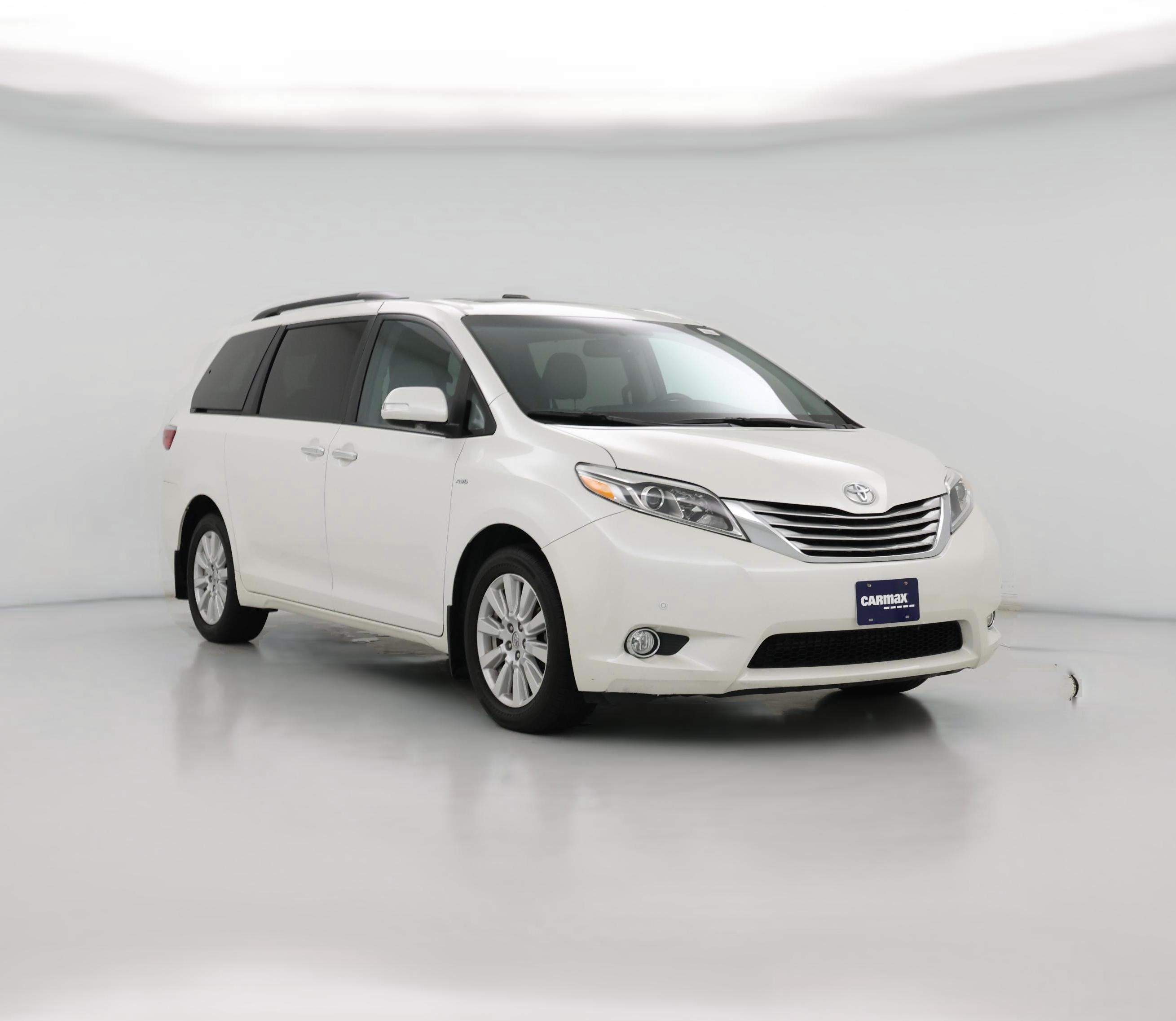 Thumbnail: 2017 Toyota Sienna - 1