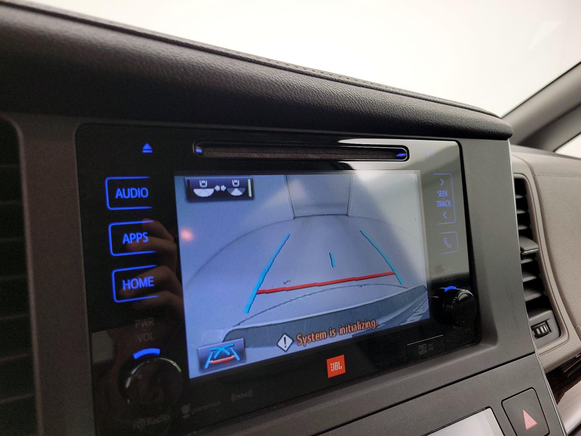 Thumbnail: 2017 Toyota Sienna - 14