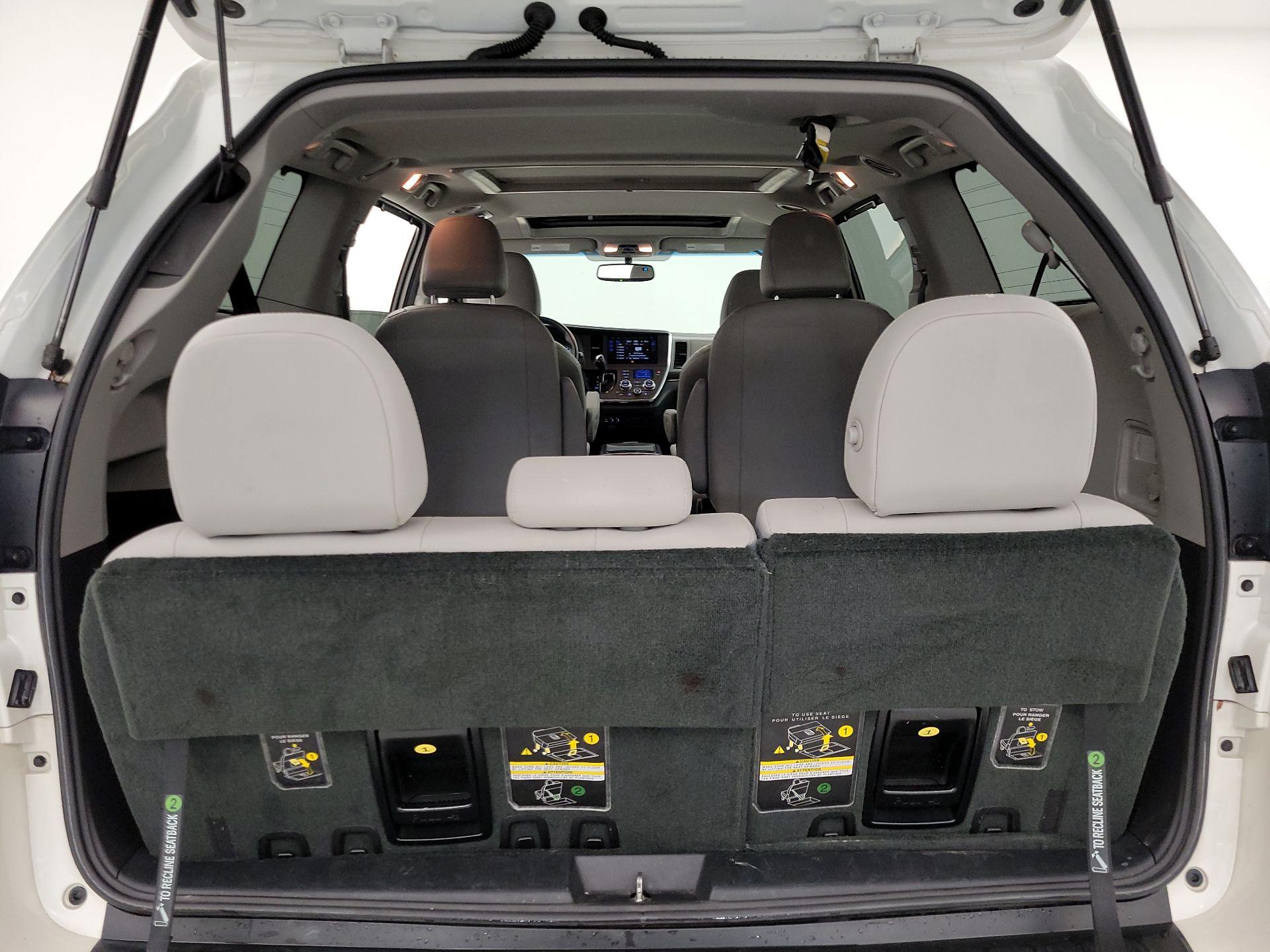 Thumbnail: 2017 Toyota Sienna - 20