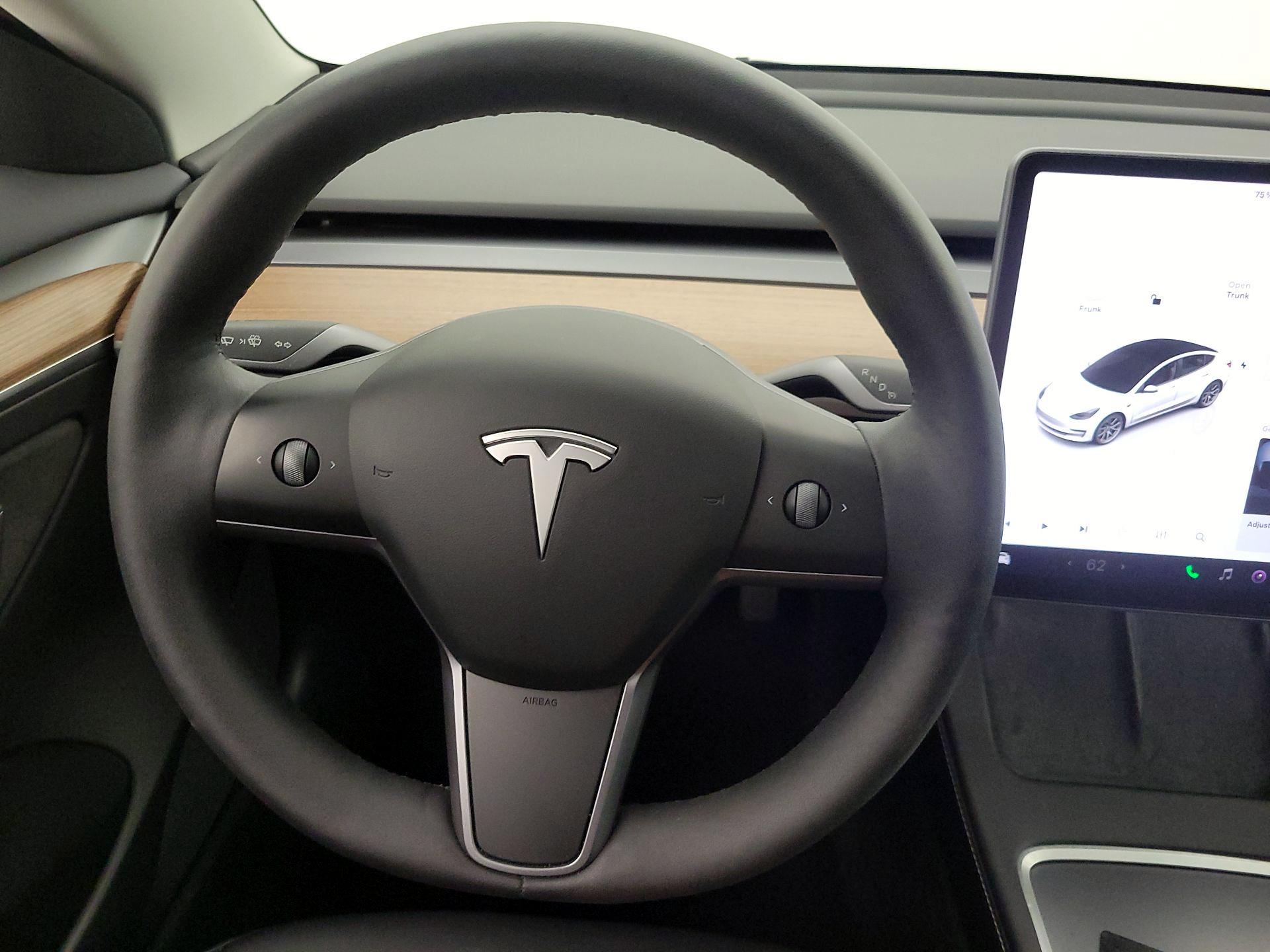 Thumbnail: 2022 Tesla Model 3 - 10