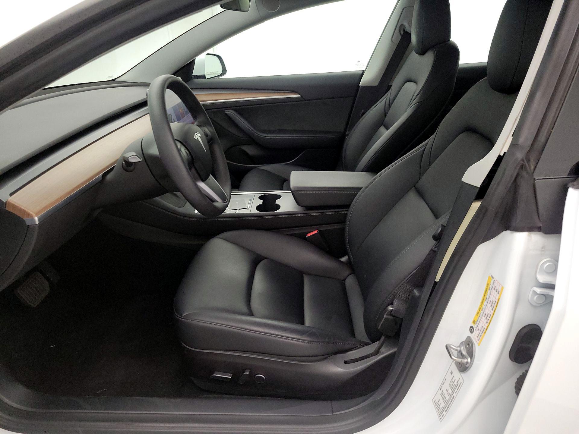 Thumbnail: 2022 Tesla Model 3 - 11