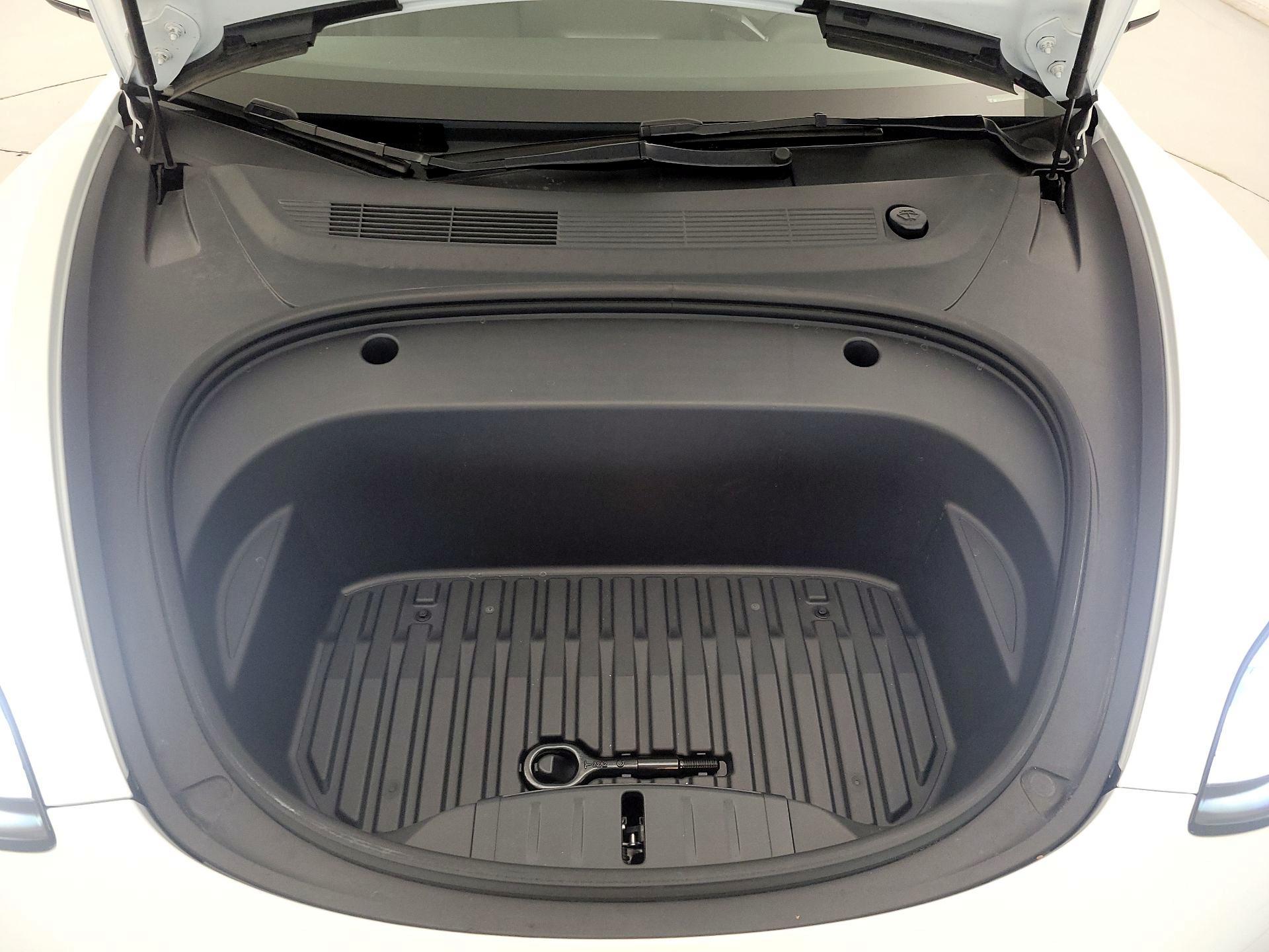 Thumbnail: 2022 Tesla Model 3 - 19