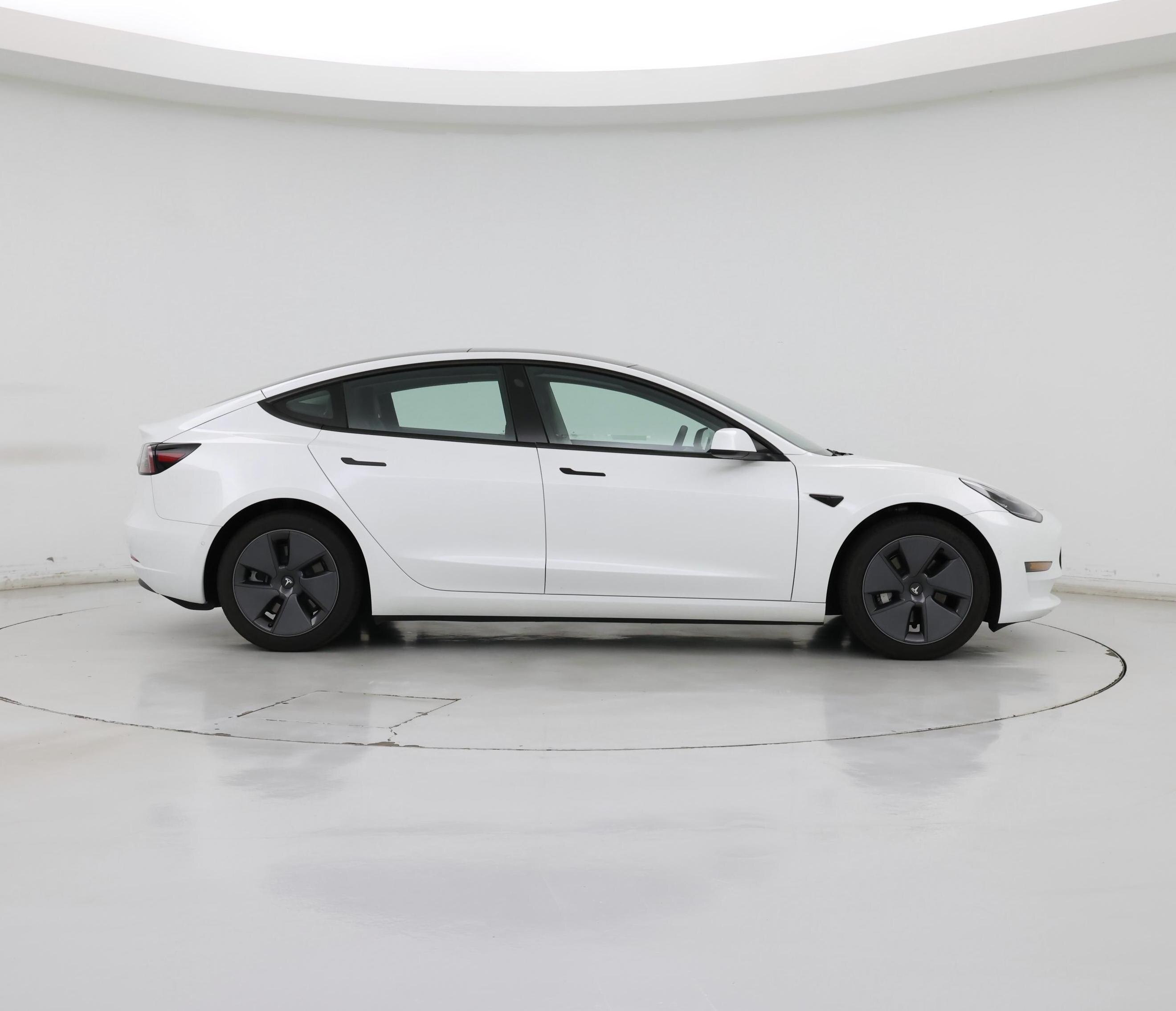 Thumbnail: 2022 Tesla Model 3 - 7