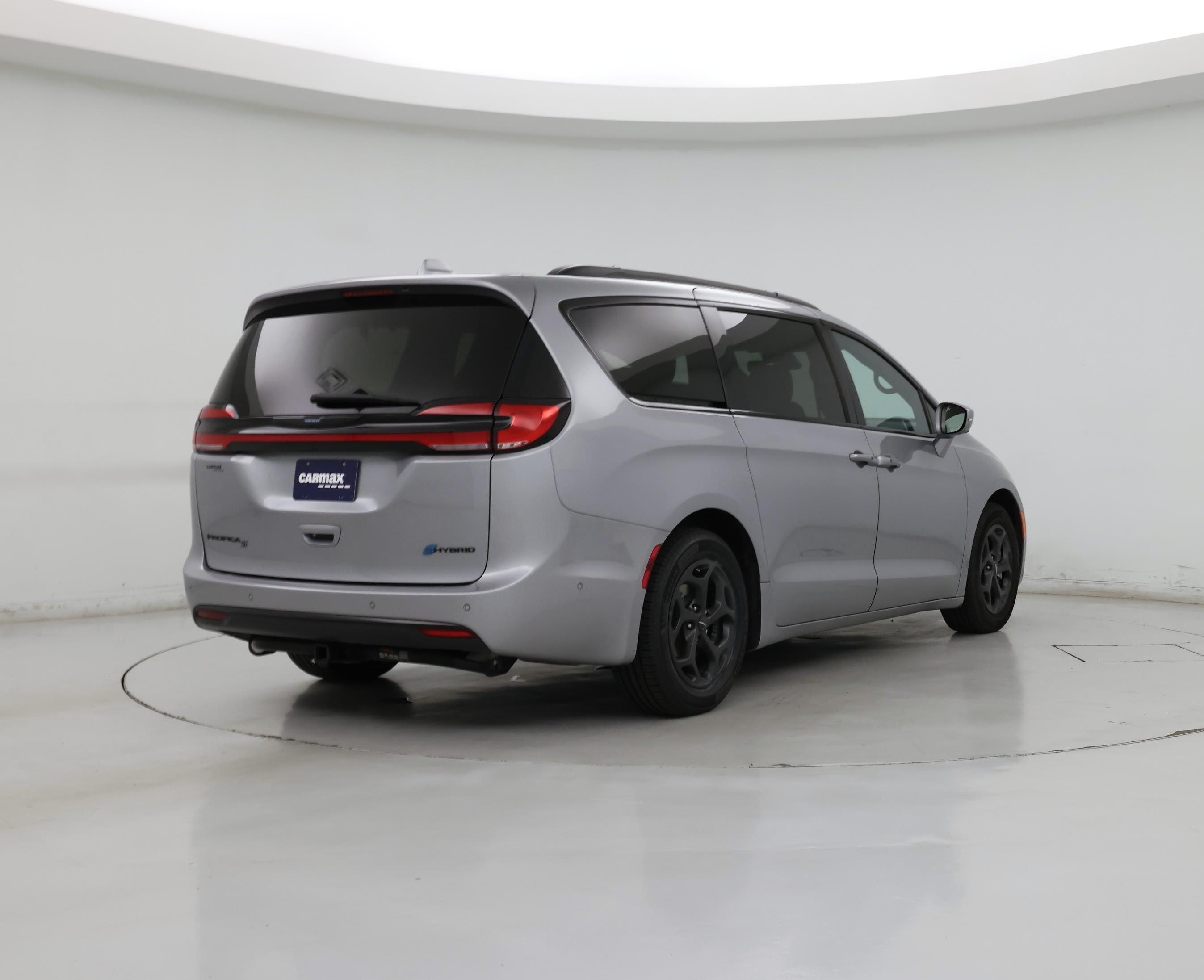 Thumbnail: 2021 Chrysler Pacifica - 8