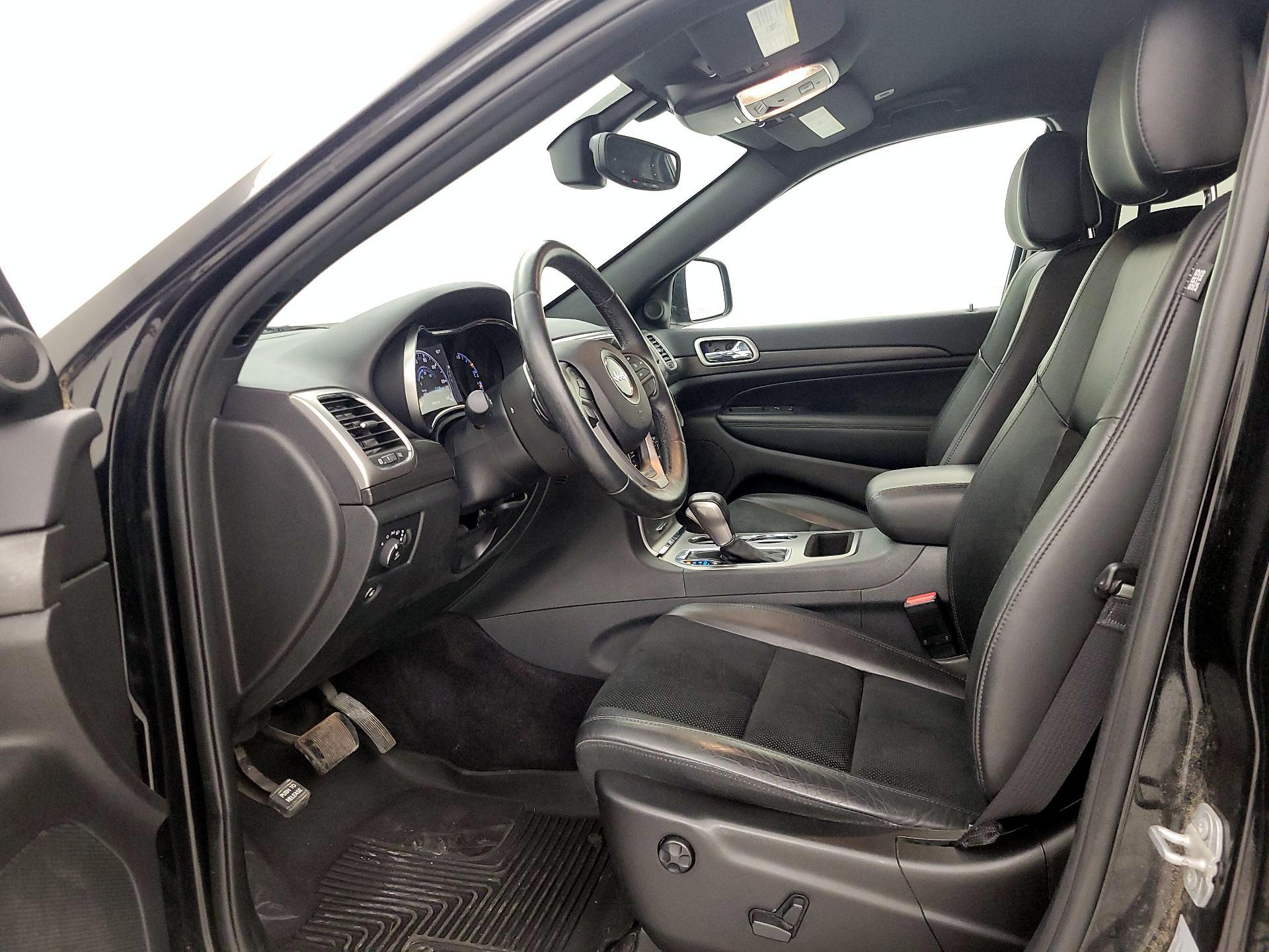 Thumbnail: 2017 Jeep Grand Cherokee - 11