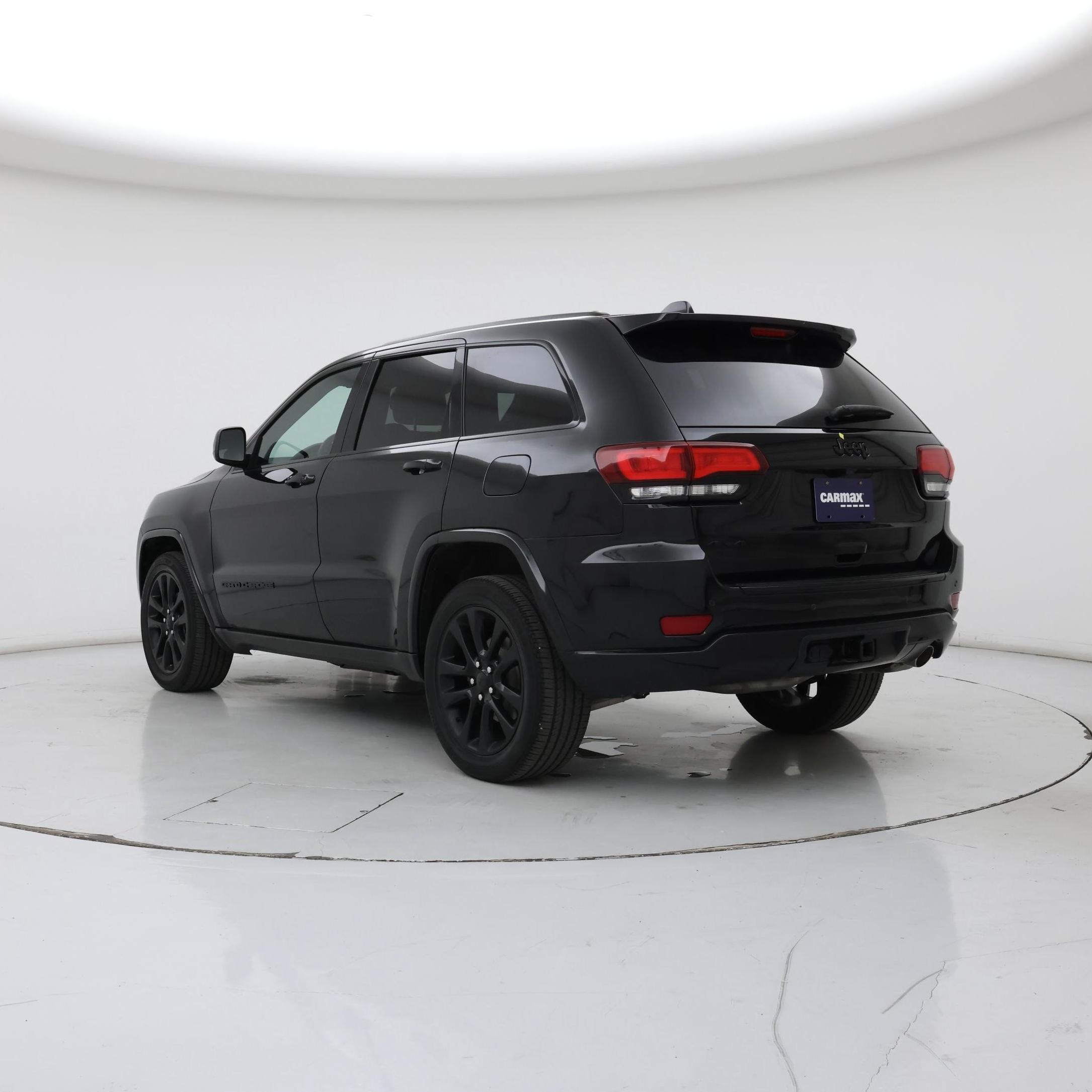 Thumbnail: 2017 Jeep Grand Cherokee - 2