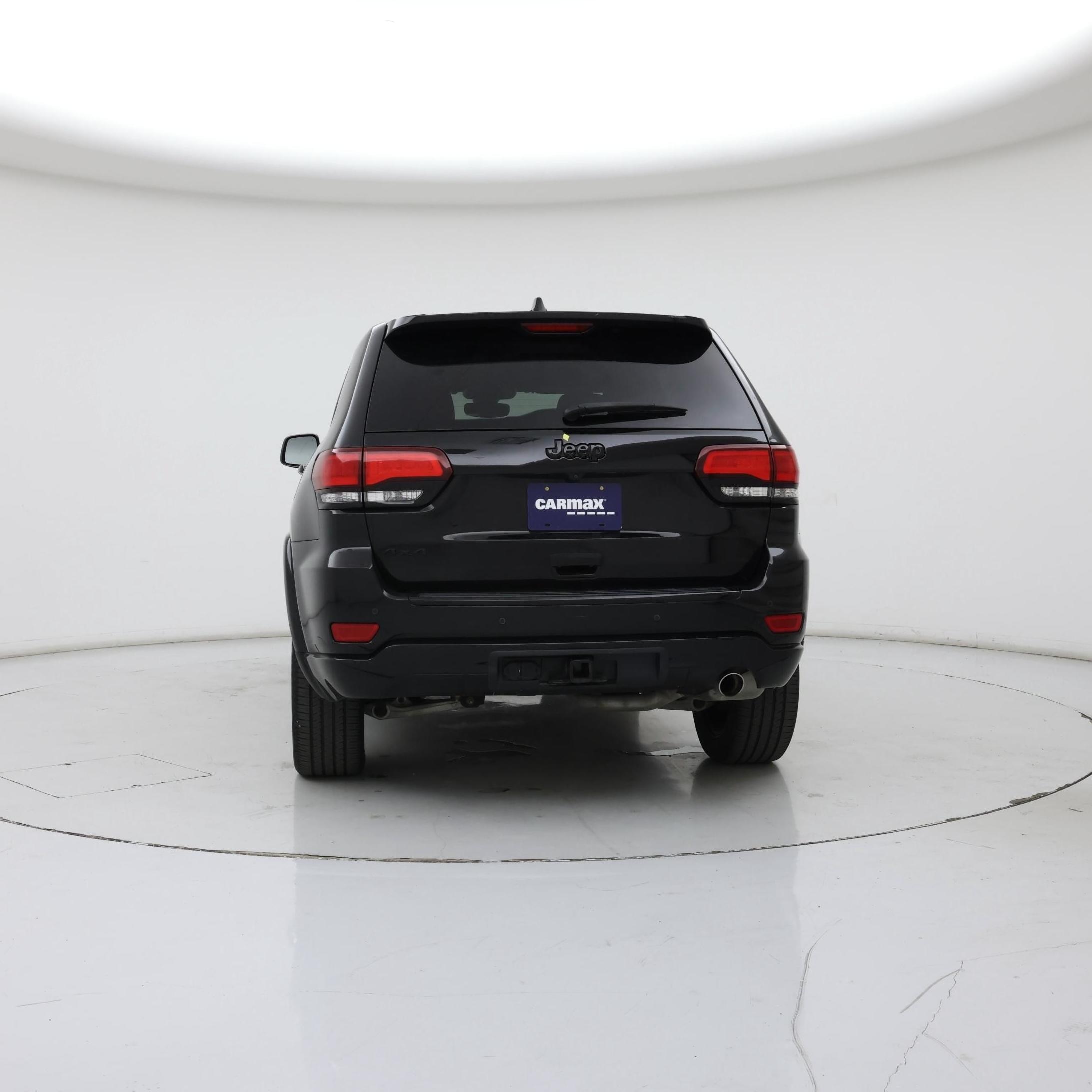 Thumbnail: 2017 Jeep Grand Cherokee - 6