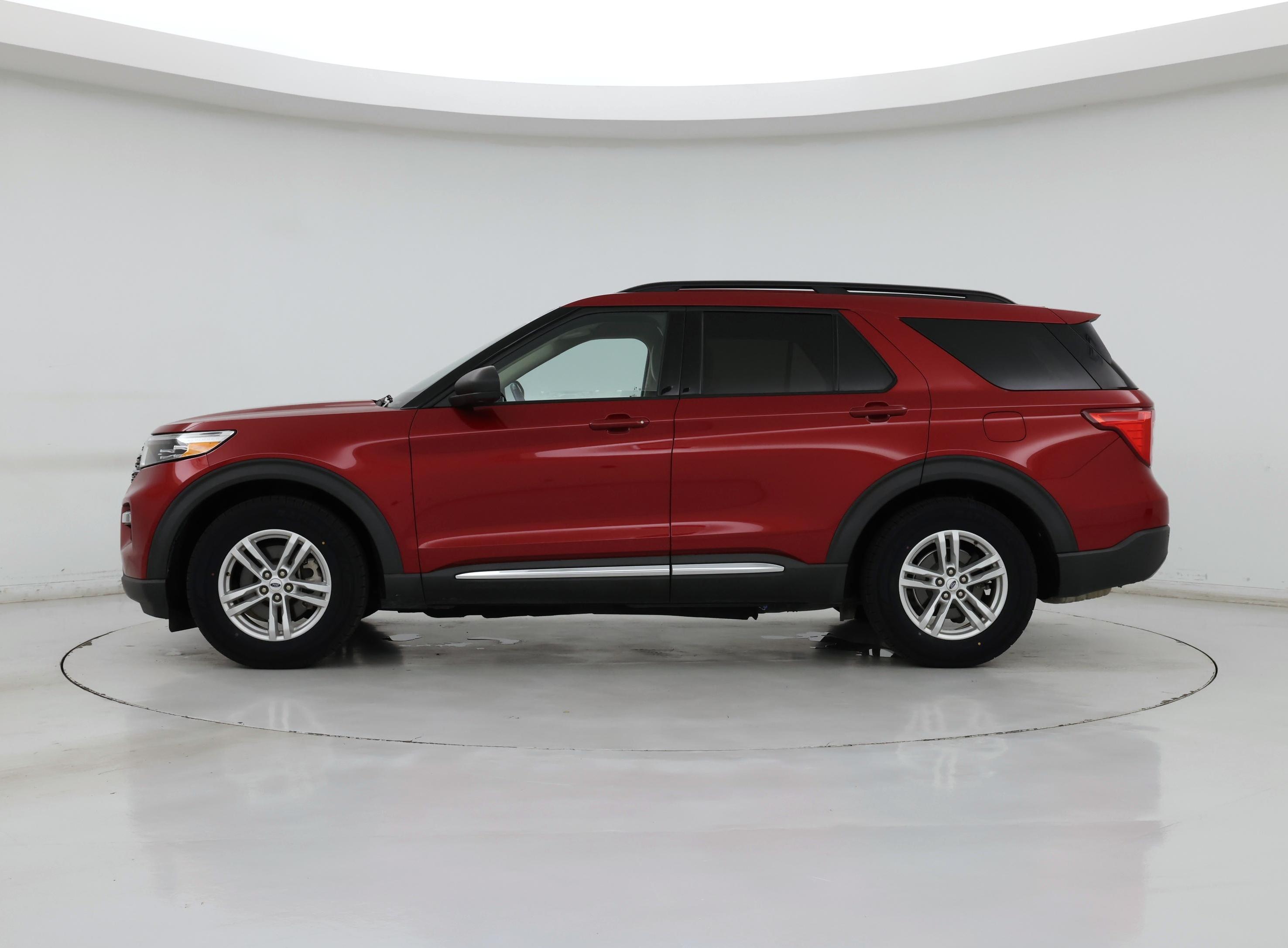 Thumbnail: 2021 Ford Explorer - 3