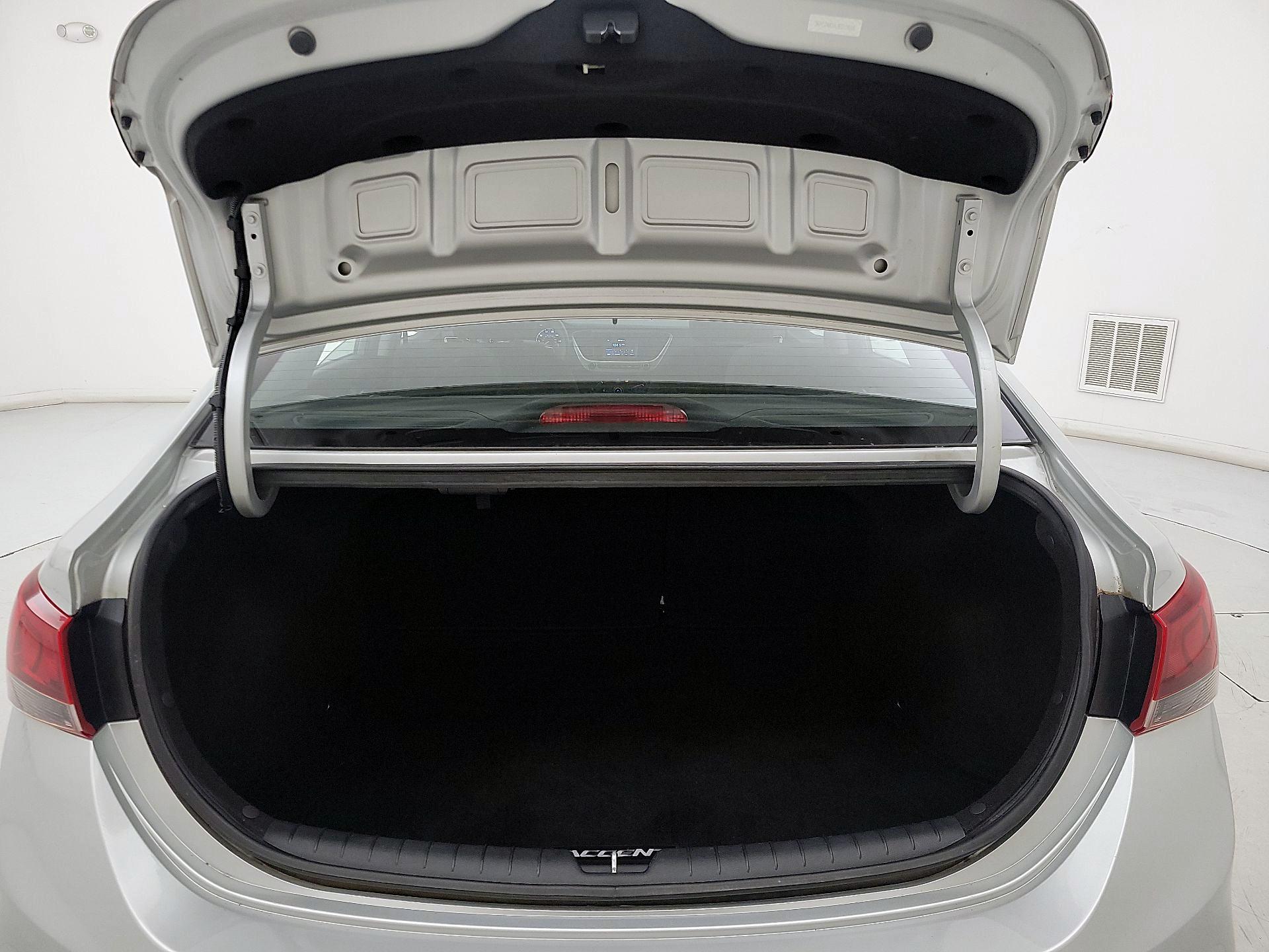 Thumbnail: 2018 Hyundai Accent - 20