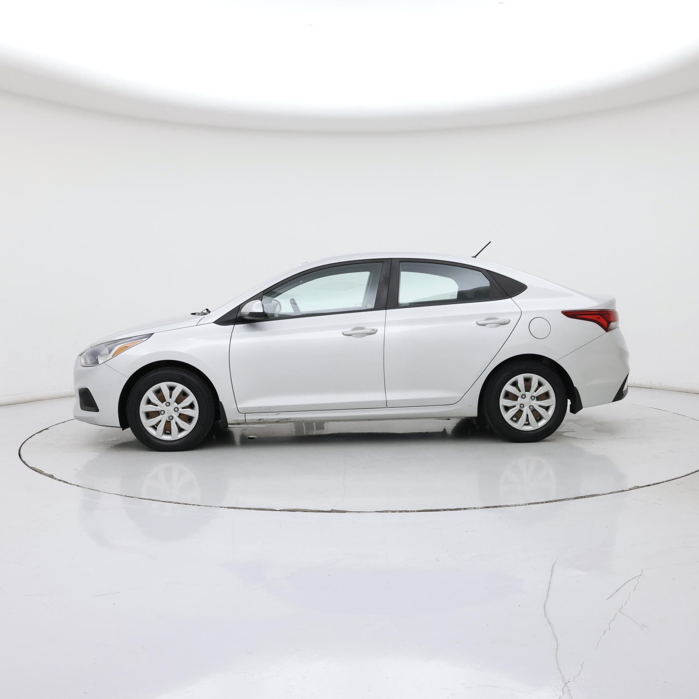 Thumbnail: 2018 Hyundai Accent - 3