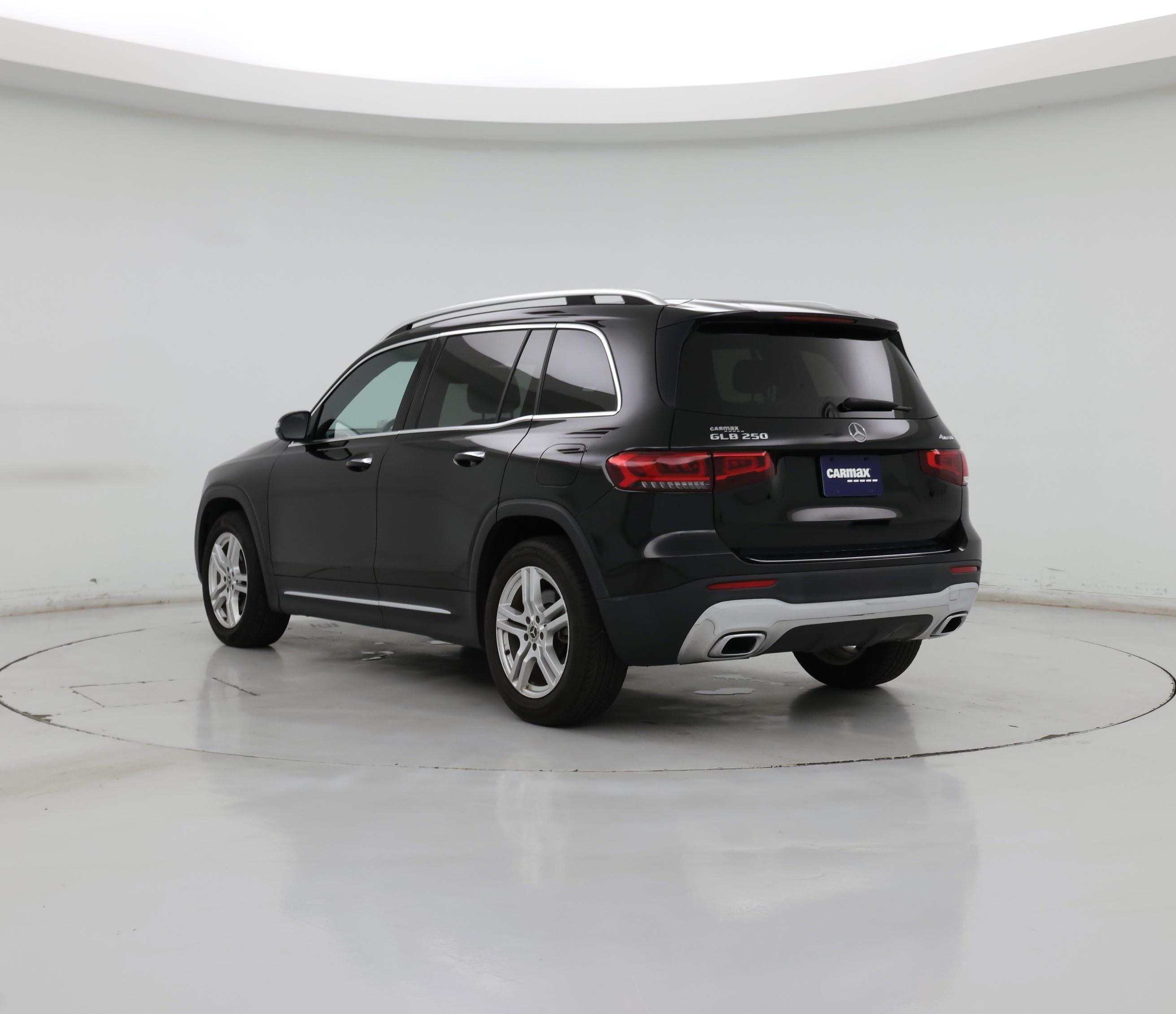 Thumbnail: 2020 Mercedes-Benz GLB - 2