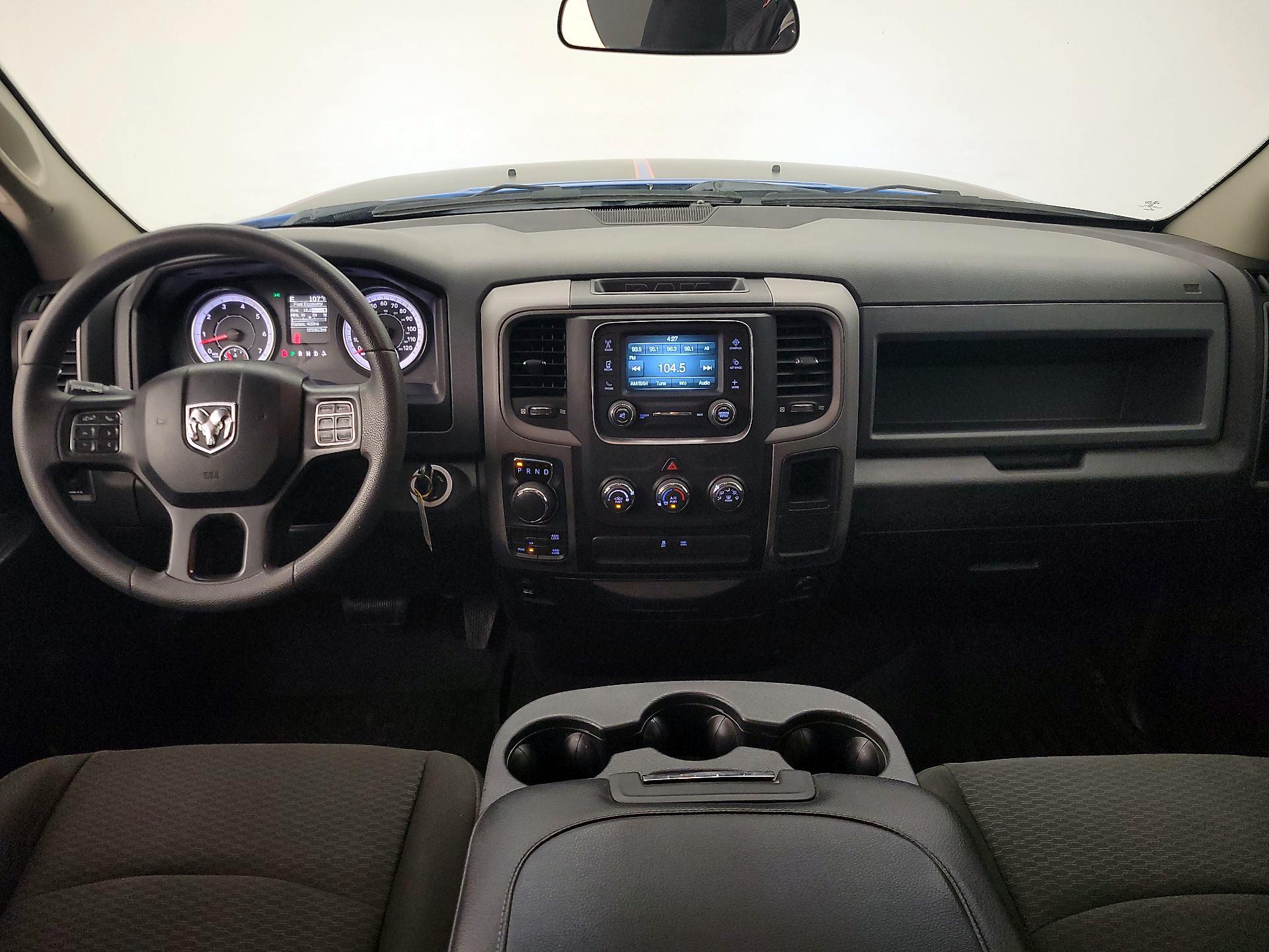 Thumbnail: 2019 RAM 1500 Classic - 9