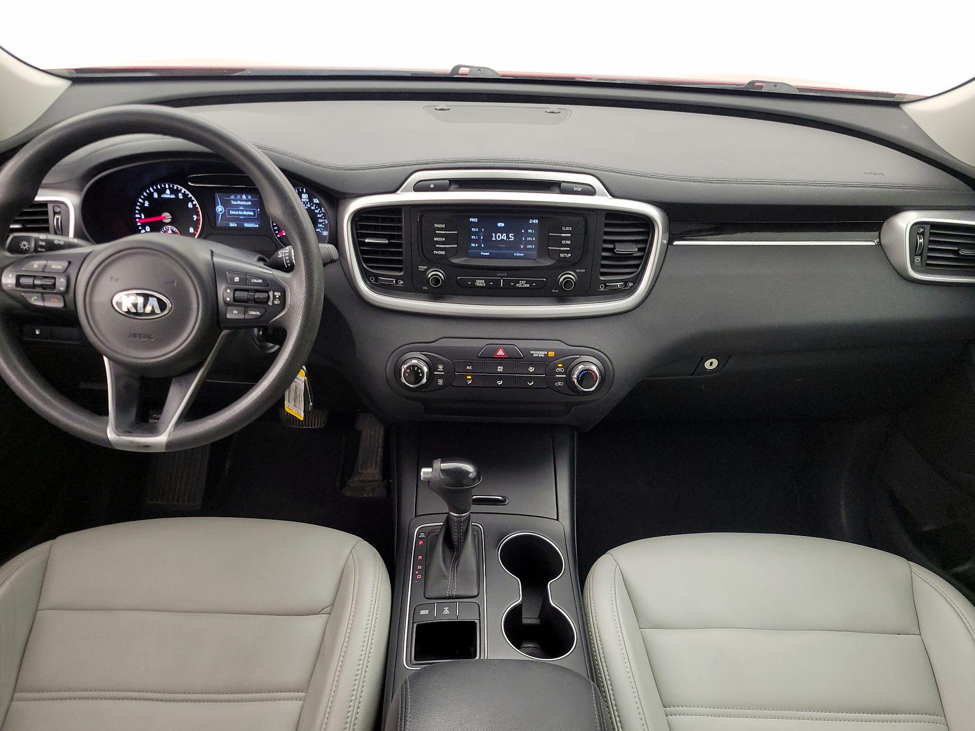 Thumbnail: 2016 Kia Sorento - 9