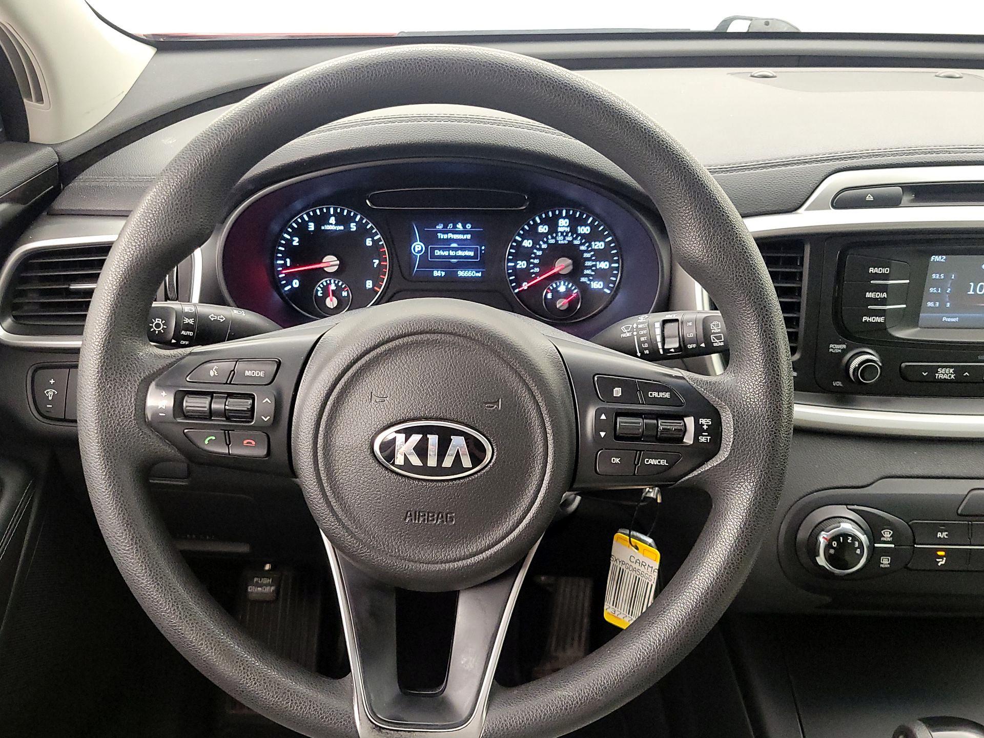 Thumbnail: 2016 Kia Sorento - 10