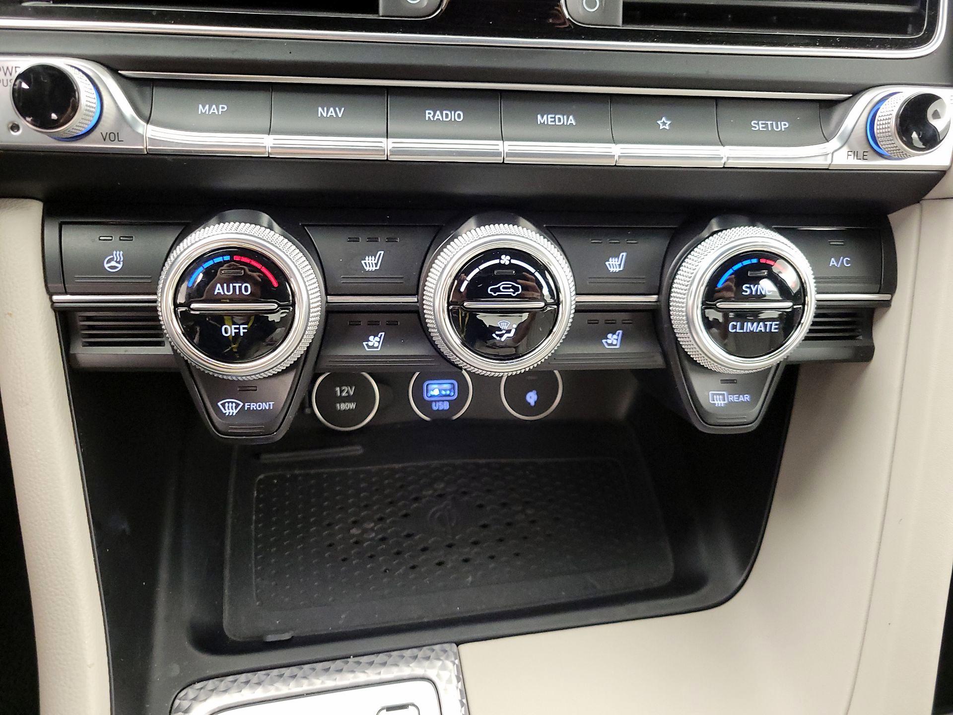 Thumbnail: 2023 Genesis G70 - 17
