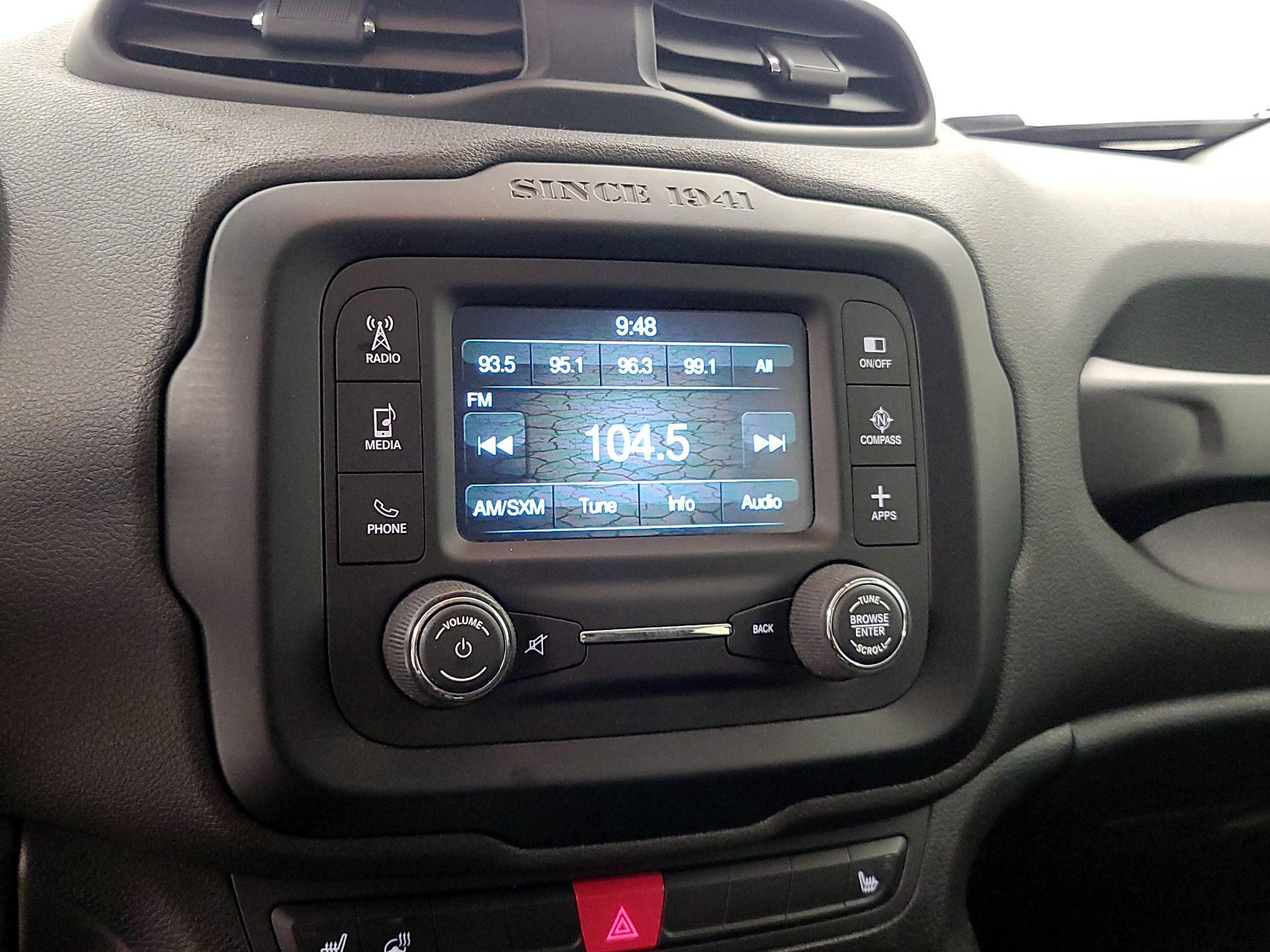 Thumbnail: 2016 Jeep Renegade - 15