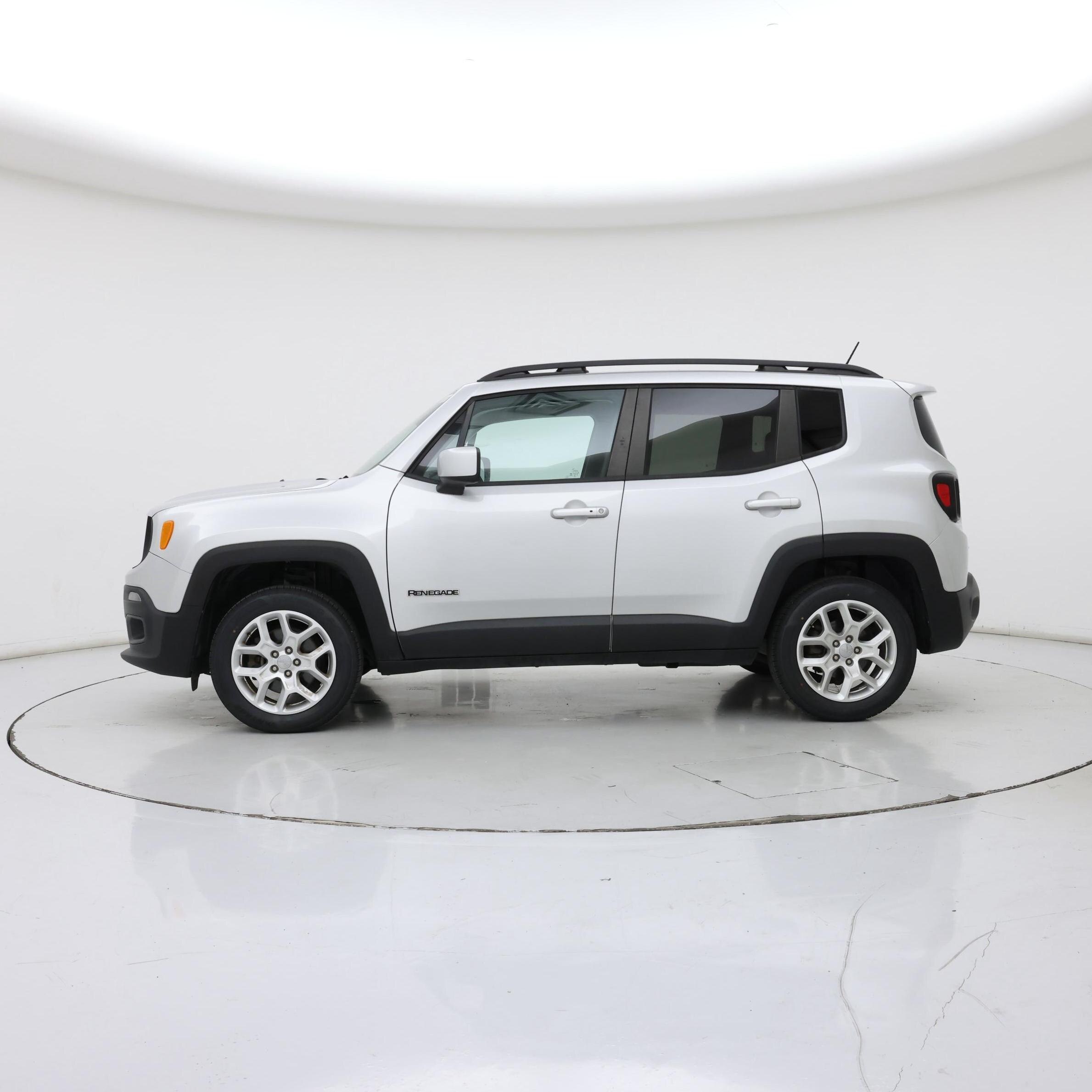 Thumbnail: 2016 Jeep Renegade - 3