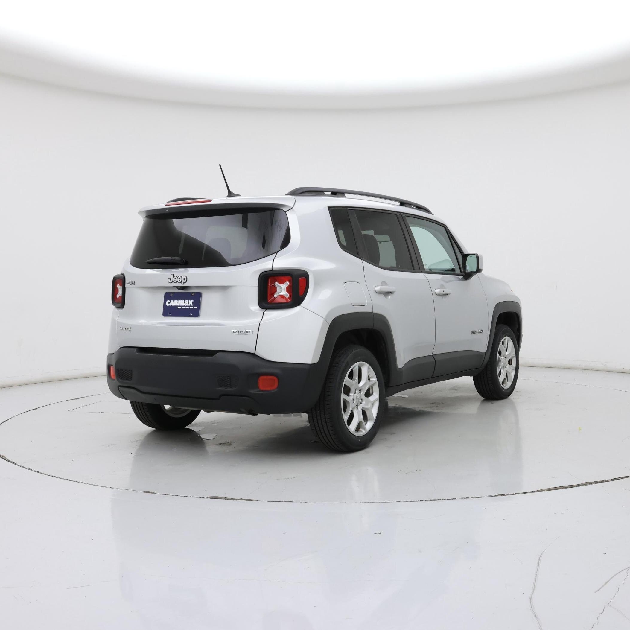 Thumbnail: 2016 Jeep Renegade - 8
