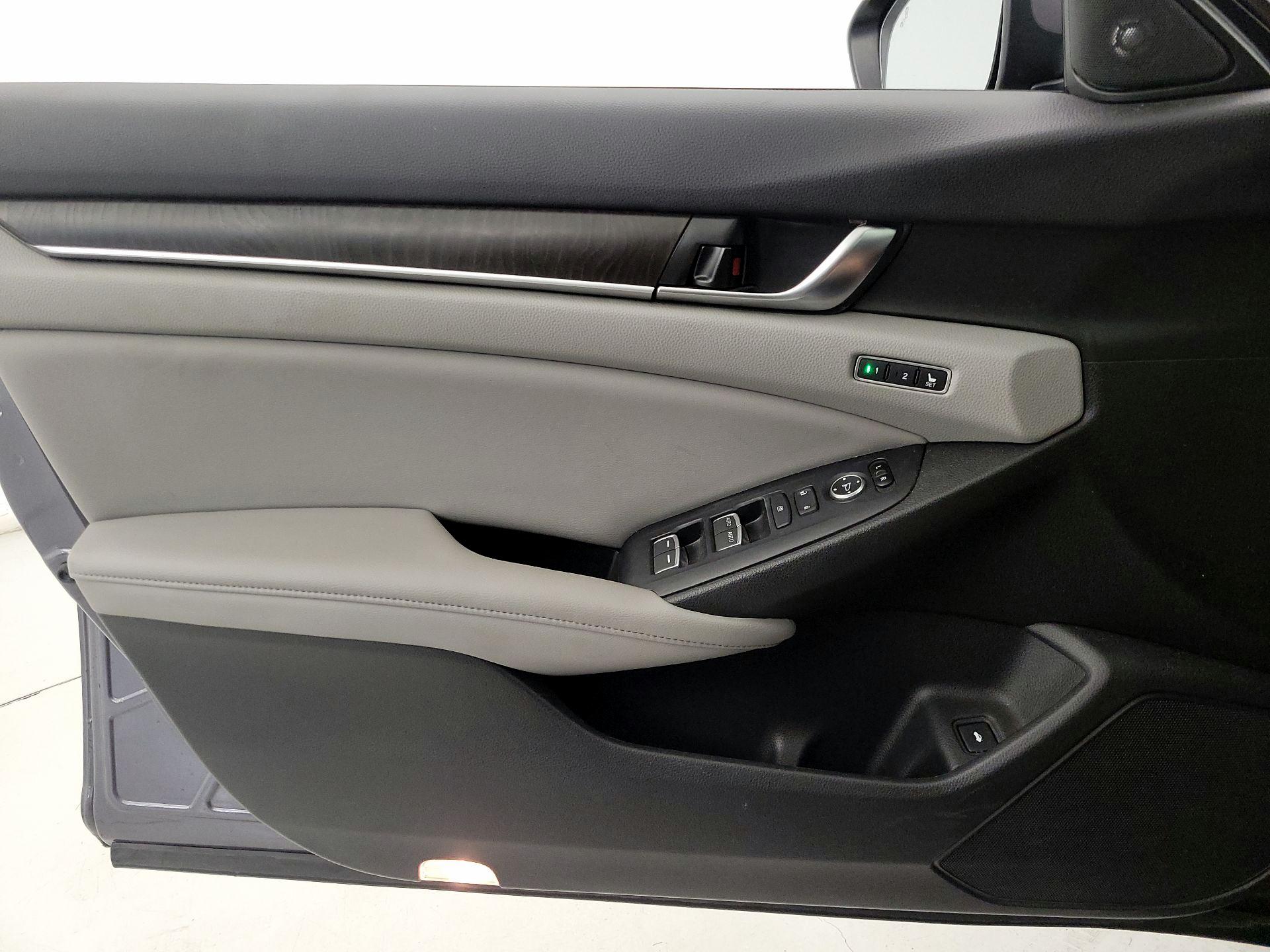 Thumbnail: 2018 Honda Accord - 12