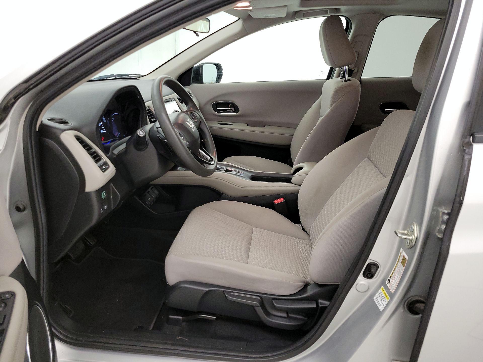 Thumbnail: 2016 Honda HR-V - 11