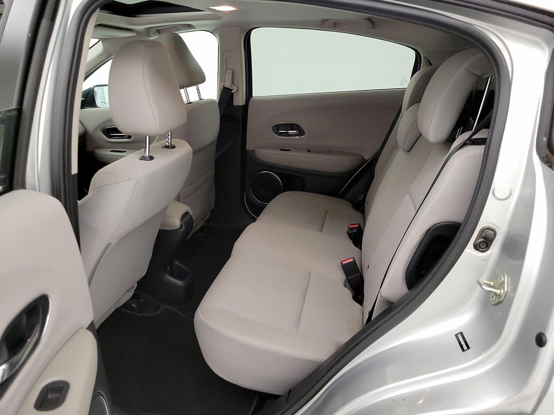 Thumbnail: 2016 Honda HR-V - 20