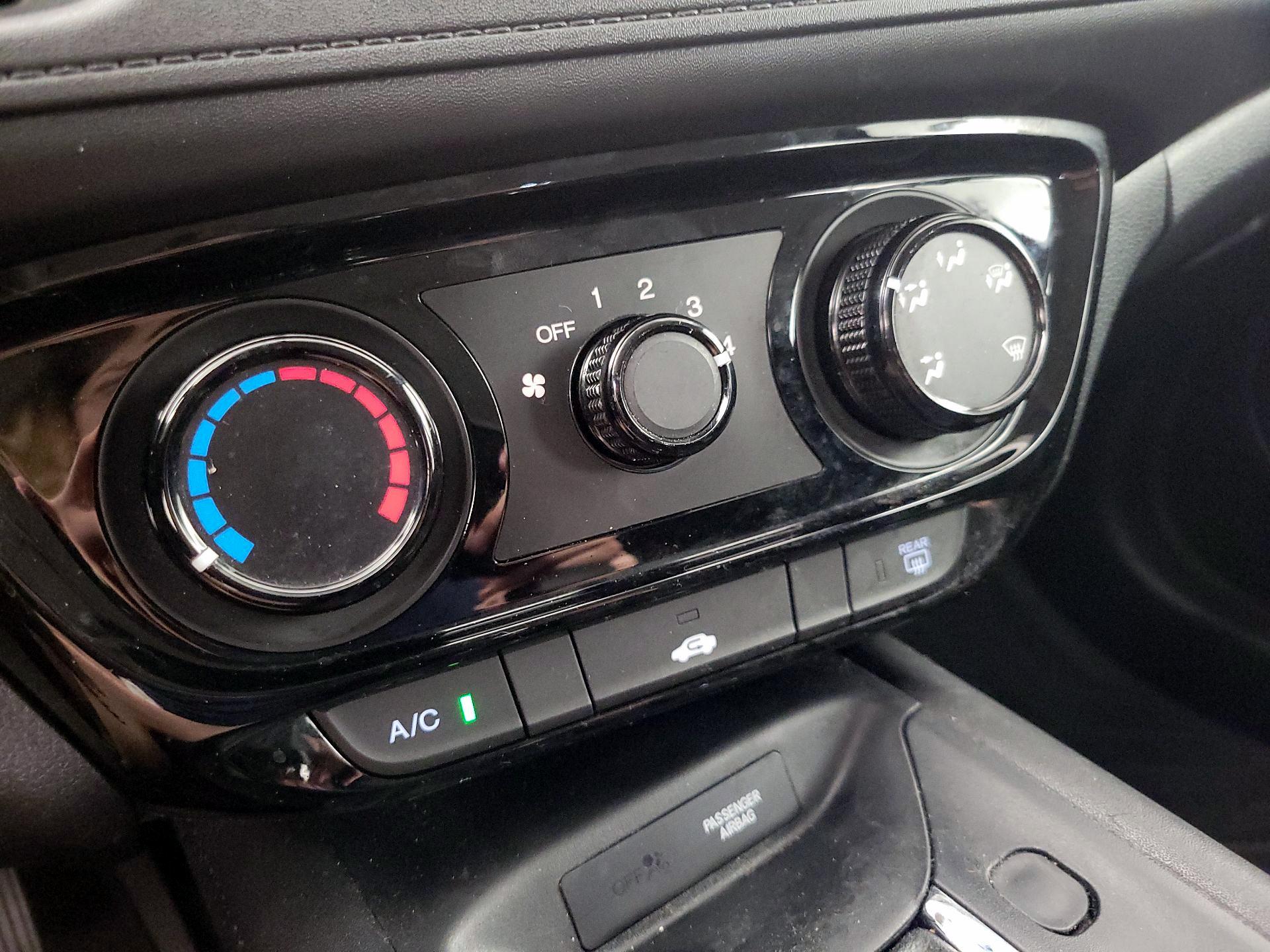 Thumbnail: 2018 Honda HR-V - 16