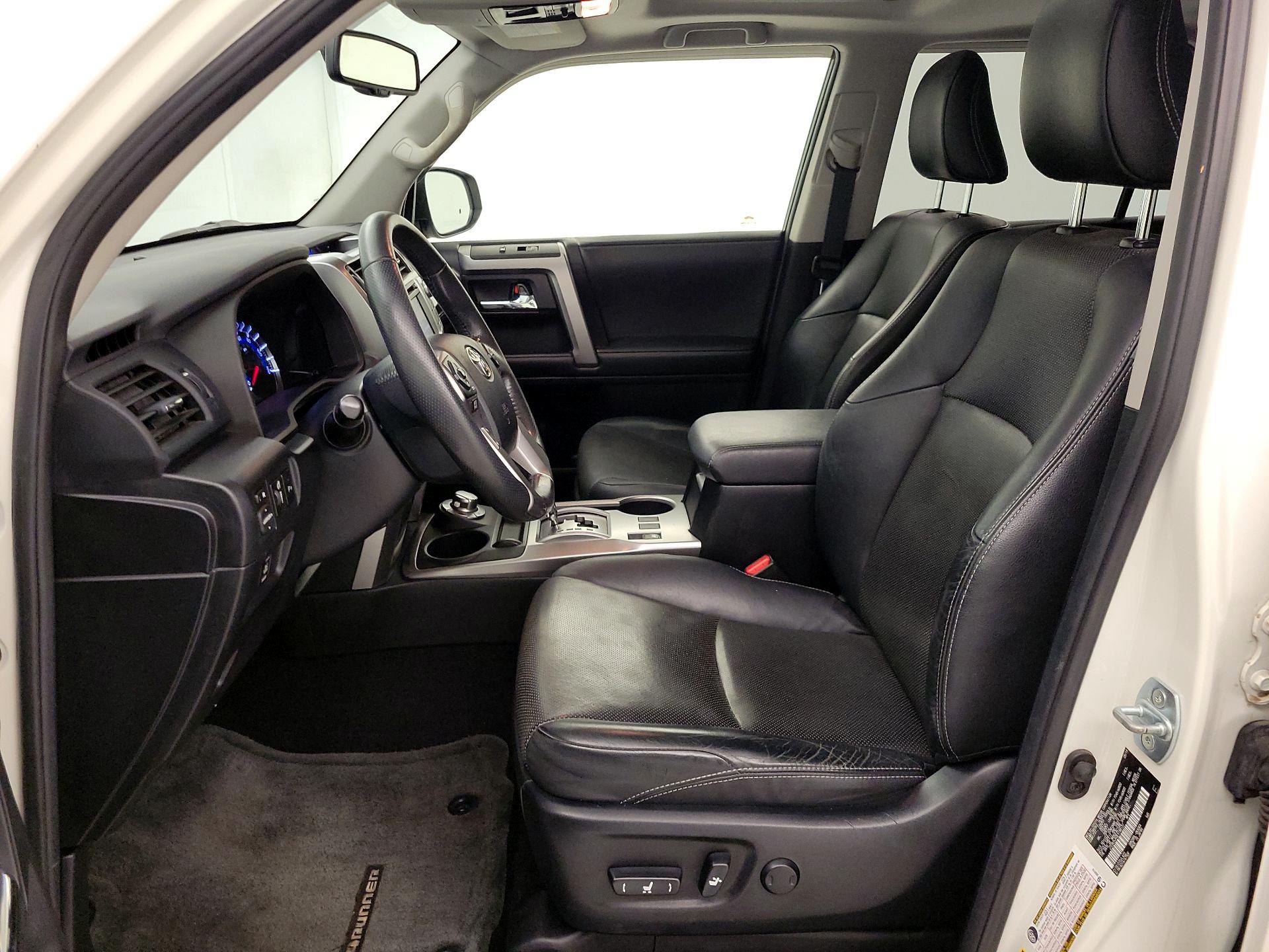 Thumbnail: 2014 Toyota 4Runner - 11