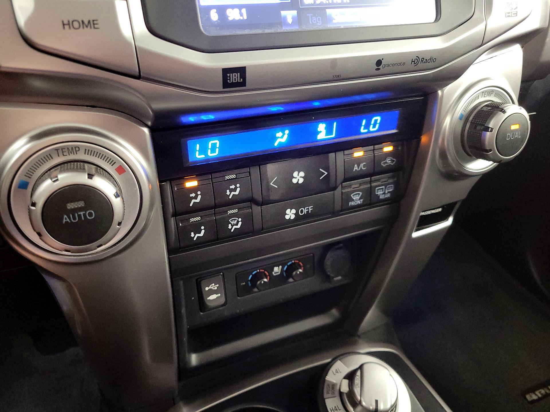 Thumbnail: 2014 Toyota 4Runner - 16
