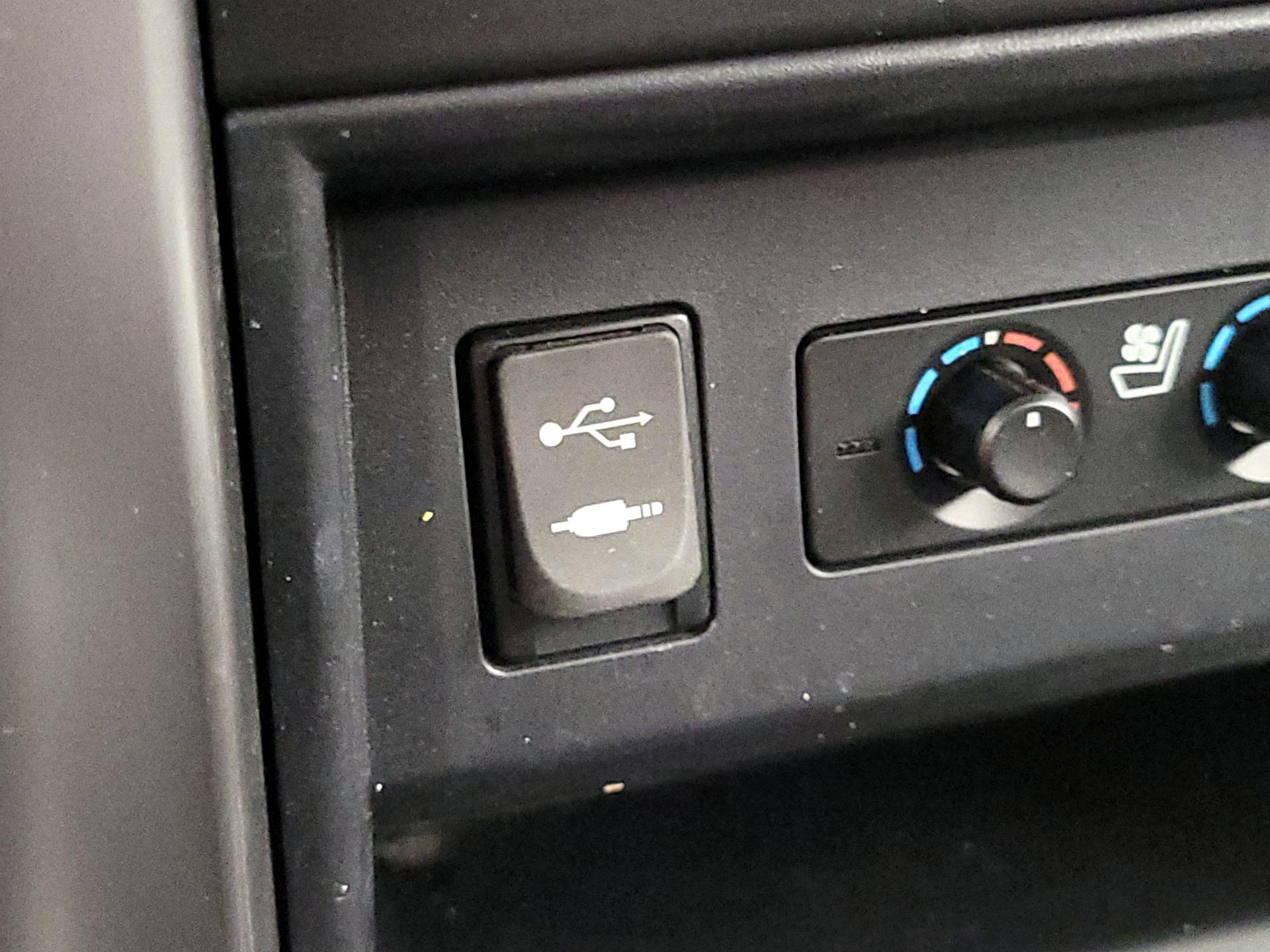 Thumbnail: 2014 Toyota 4Runner - 18
