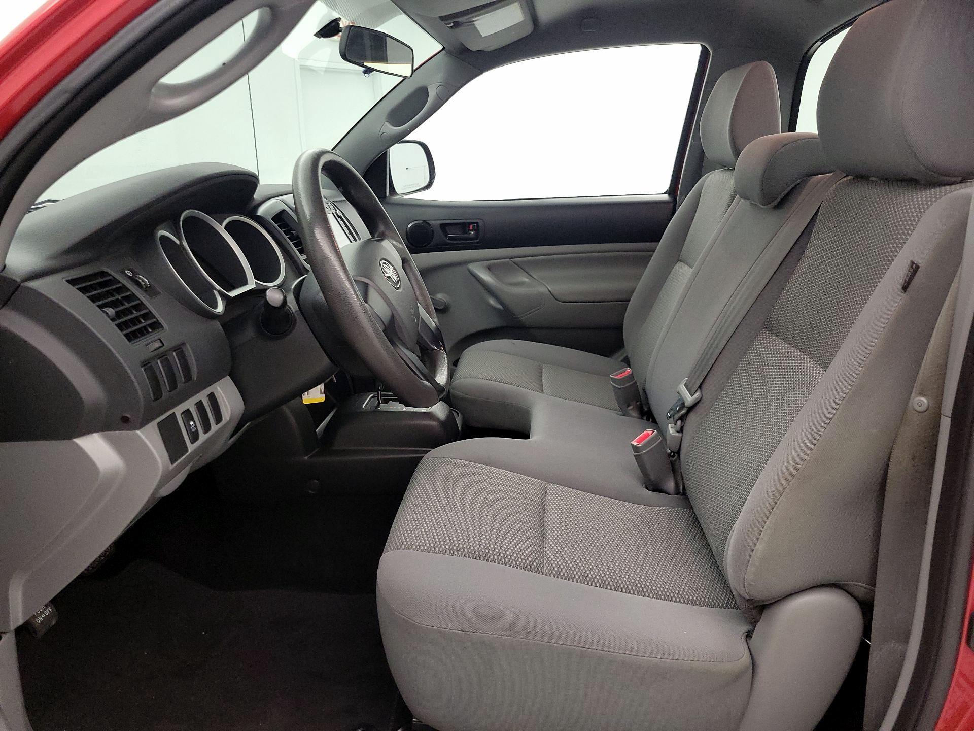 Thumbnail: 2014 Toyota Tacoma - 11