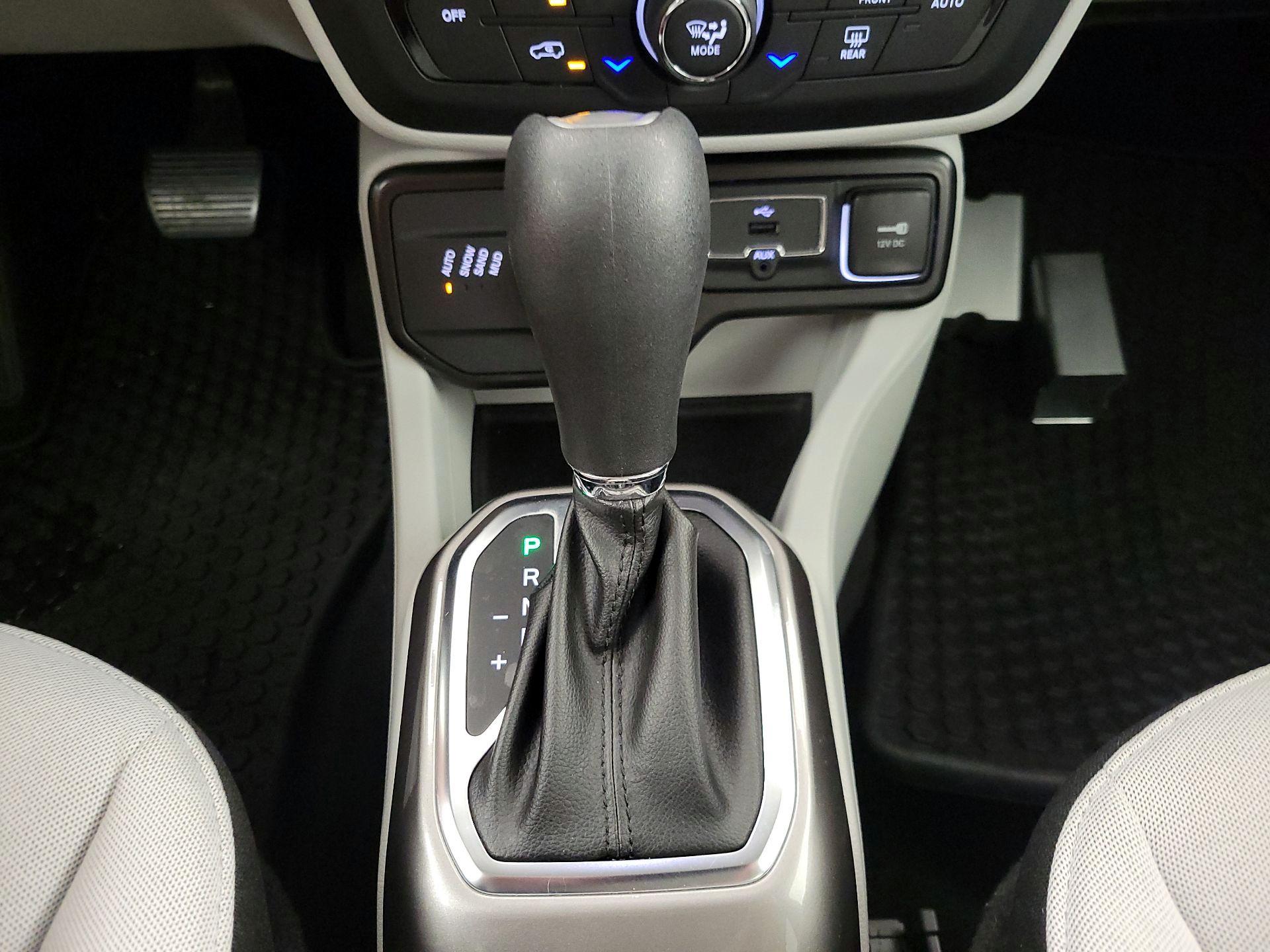 Thumbnail: 2022 Jeep Renegade - 18