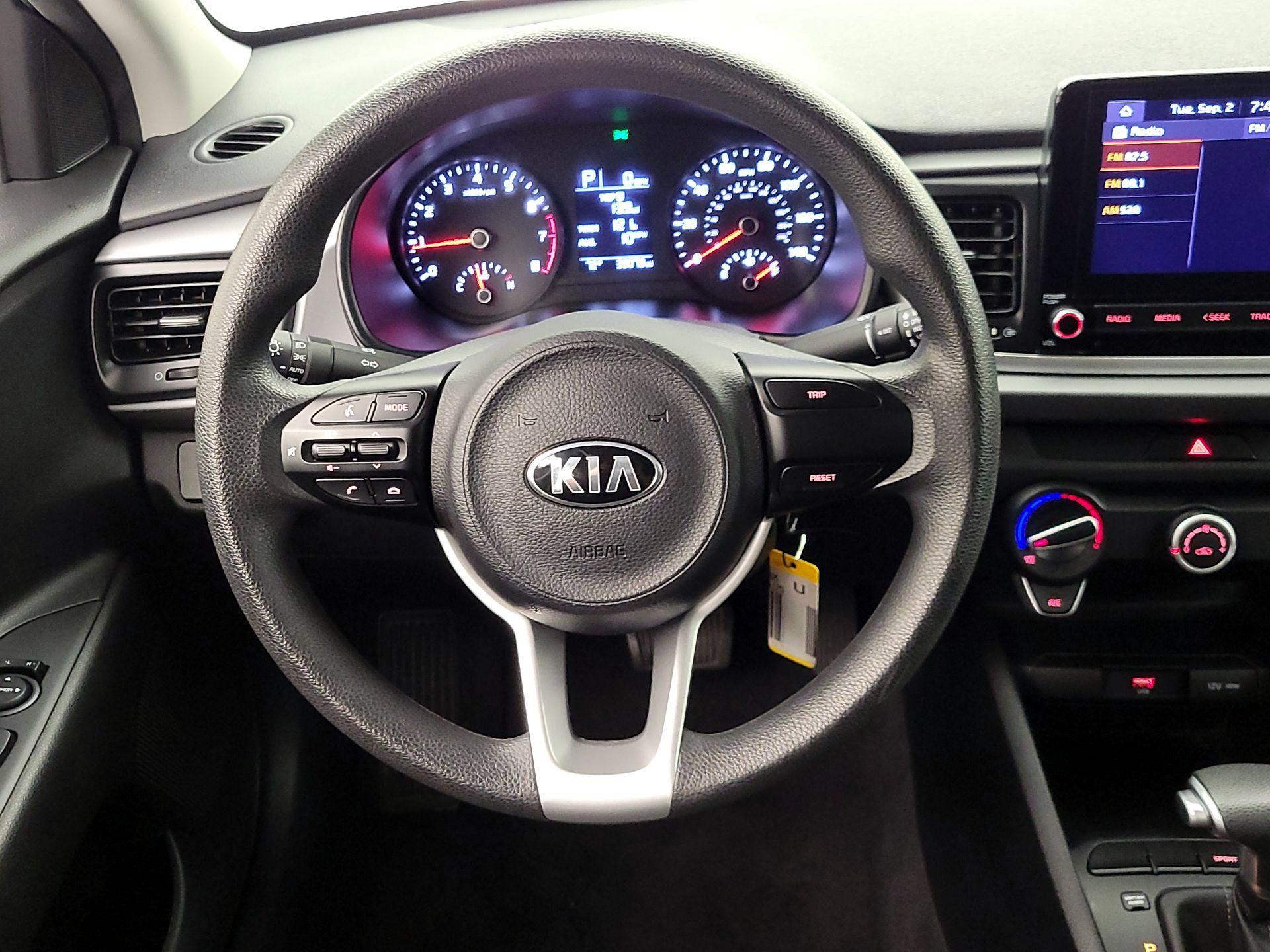 Thumbnail: 2021 Kia Rio - 10
