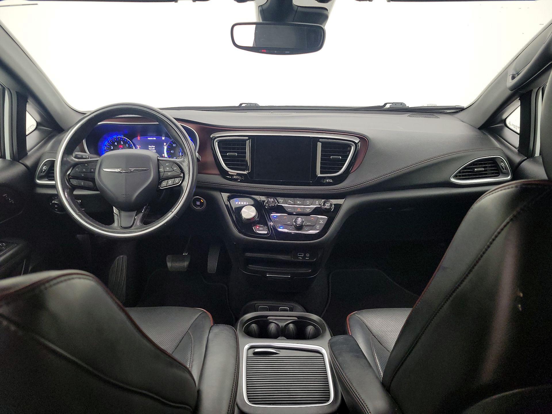 Thumbnail: 2020 Chrysler Pacifica - 9