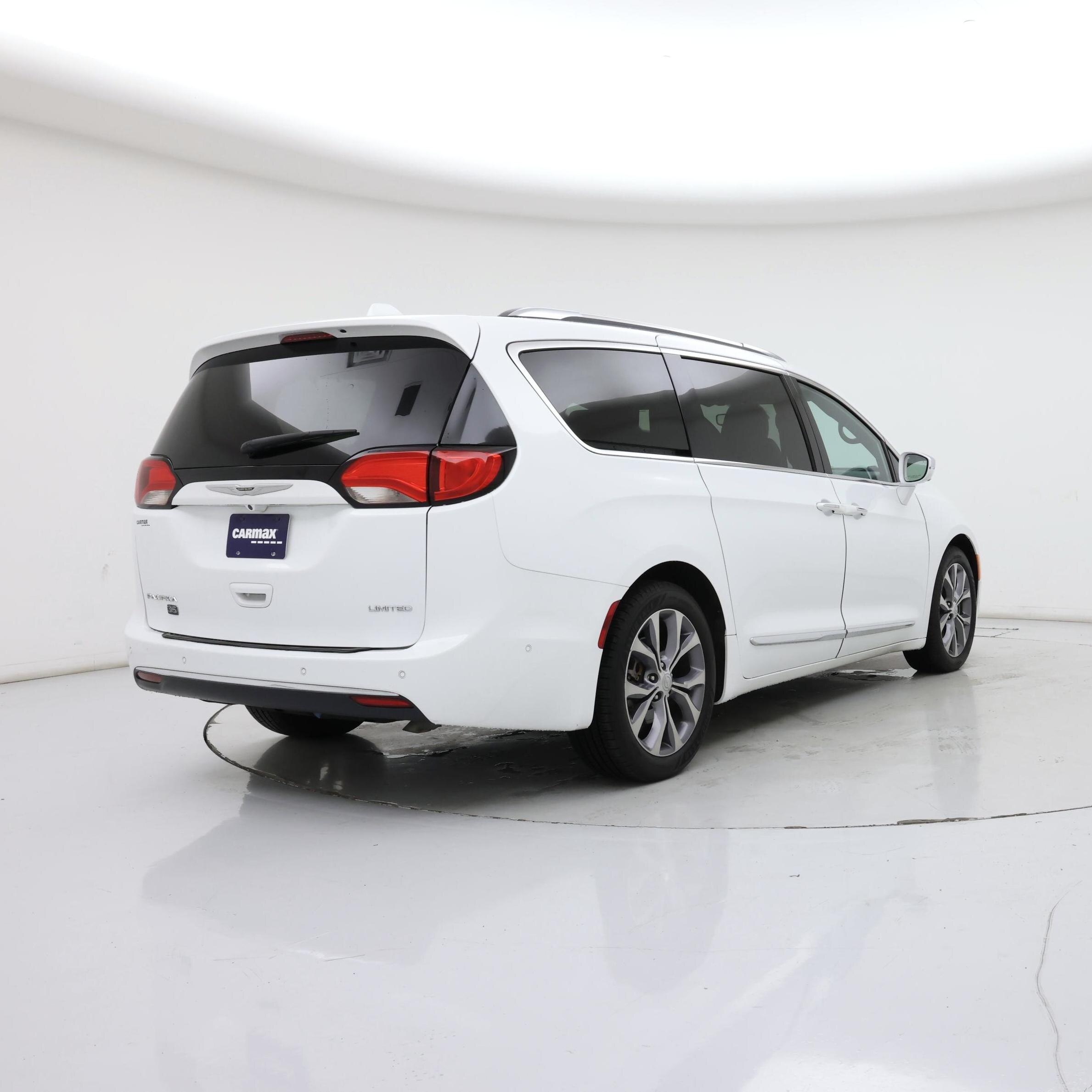 Thumbnail: 2020 Chrysler Pacifica - 8